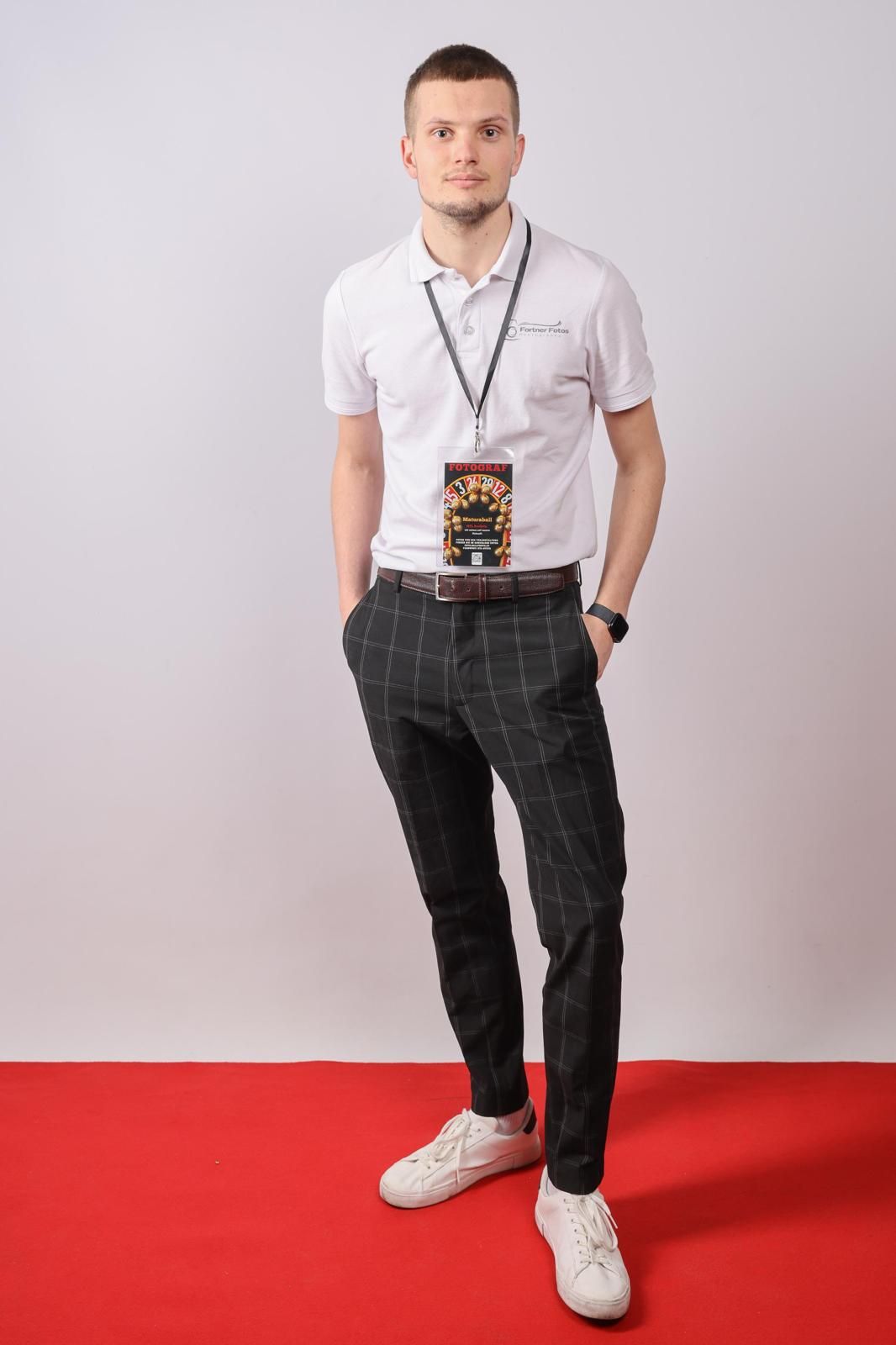 emotionale Aufnahme bei einem Maturaball in den Minoriten Wels emotionale Aufnahme bei einem Maturaball in den Minoriten Wels