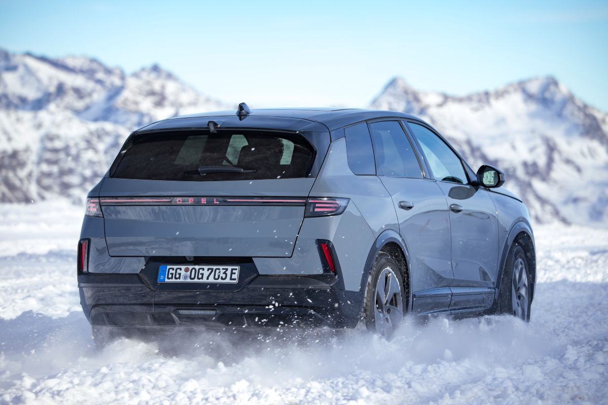 Opel Grandland Electric AWD