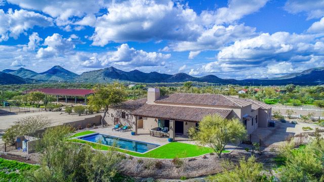 Luxury horse property in Arizona's North Valley [realtor image] credit 