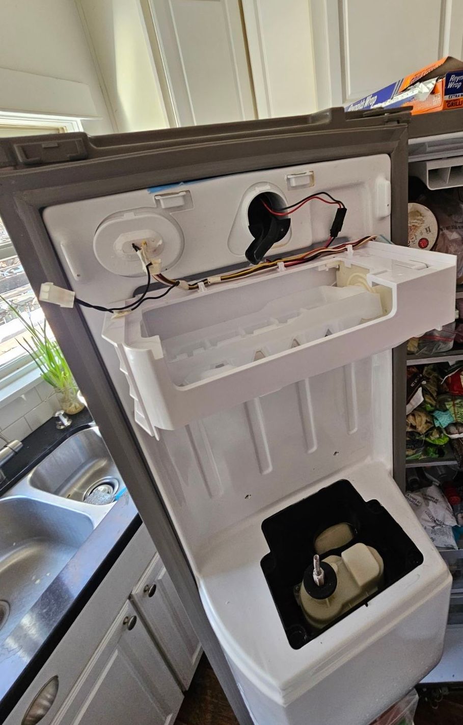 Viking refrigerator maintenance in Tarzana