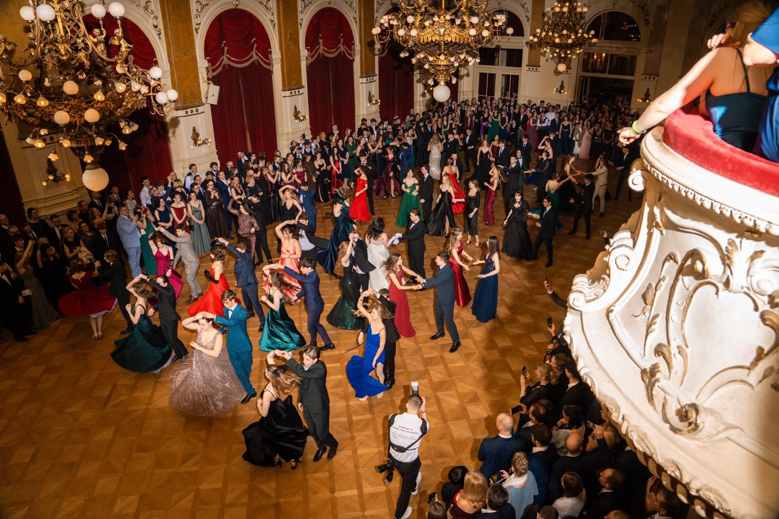 tanzeinlage beim maturaball der htl leonding im palais linz tanzeinlage beim maturaball der htl leonding im palais linz