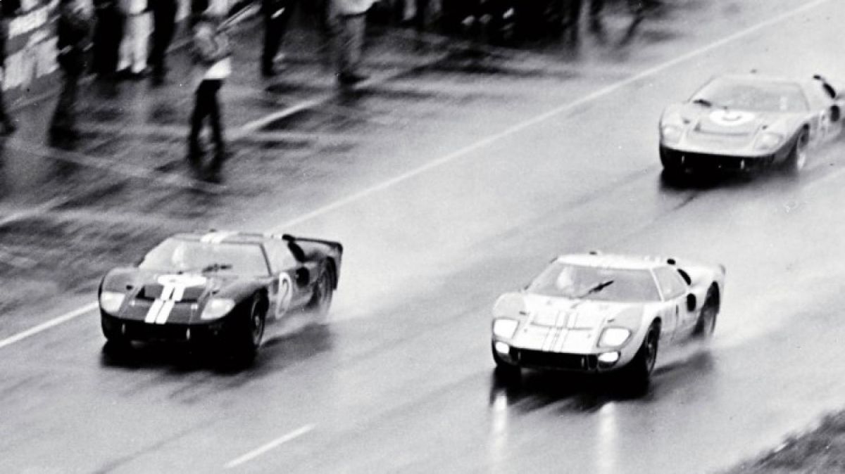 Arrivée des 3 Ford GT40 MK II en 1966 Arrivée des 3 Ford GT40 MK II en 1966