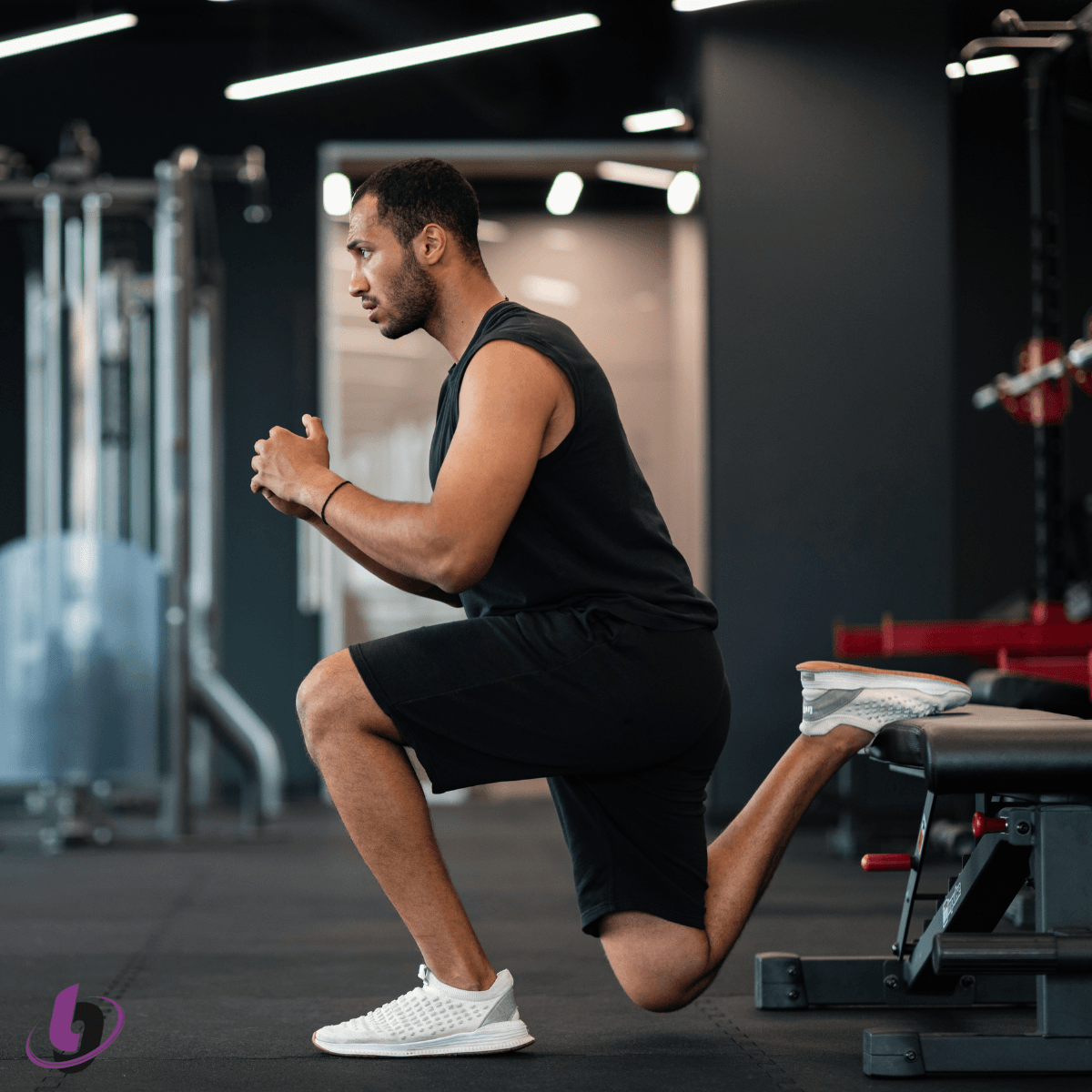 Golfer performing split squat strength exercise to improve swing speed and lower body stability Golfer performing split squat strength exercise to improve swing speed and lower body stability