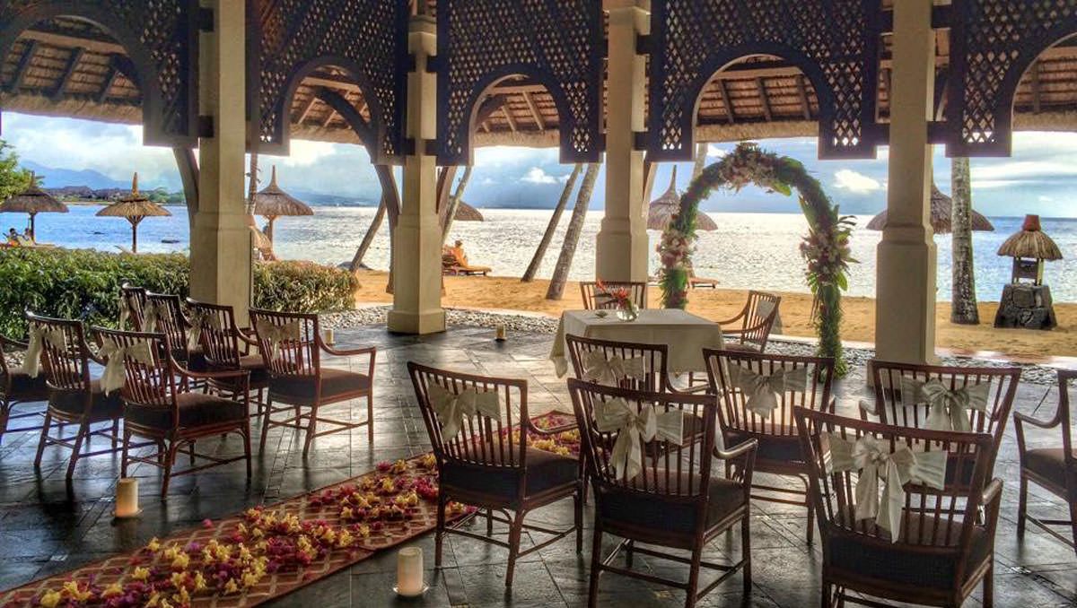 Oberoi Beach Resort Mauritius Weddings with the Holiday Artist Oberoi Beach Resort Mauritius Weddings with the Holiday Artist