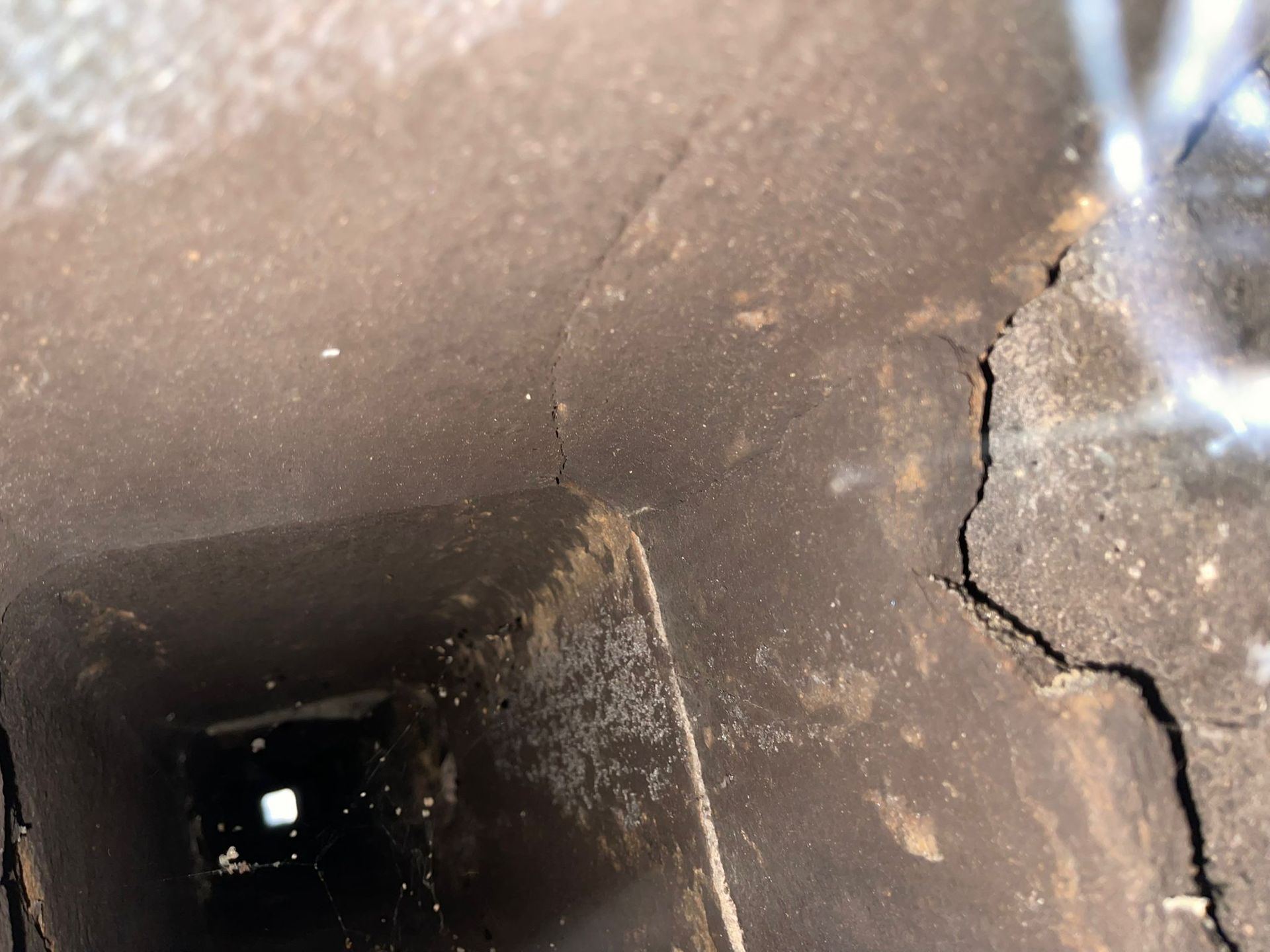 Cracked chimney flue tile