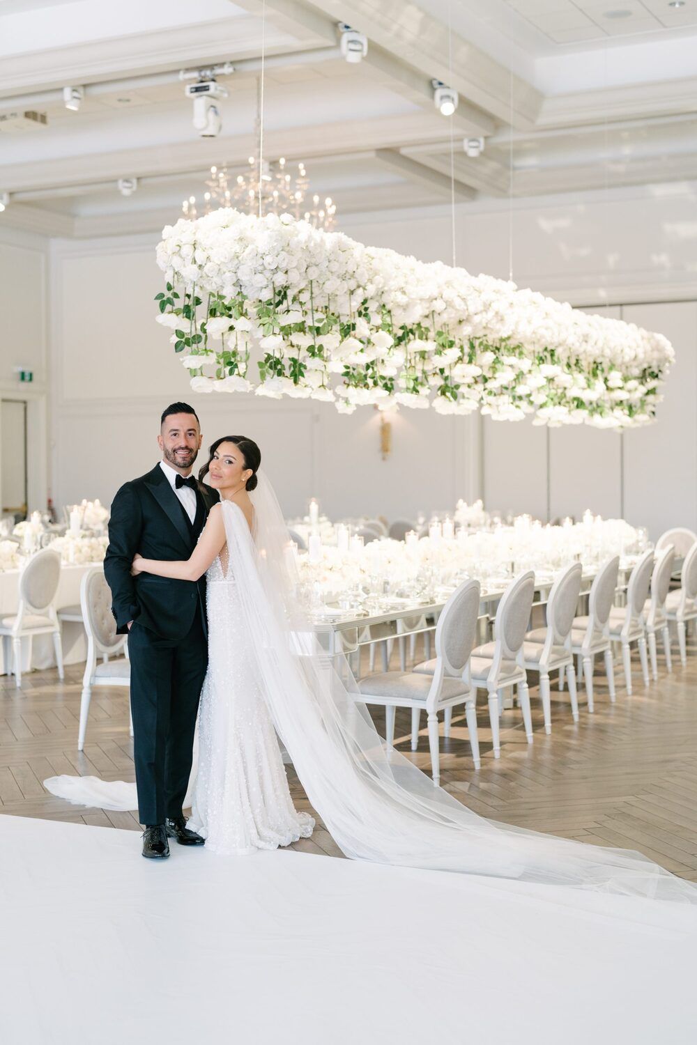 Bride and groom at a romantic Antalya wedding planned by Ramarossi with cultural details and stylish design Bride and groom at a romantic Antalya wedding planned by Ramarossi with cultural details and stylish design