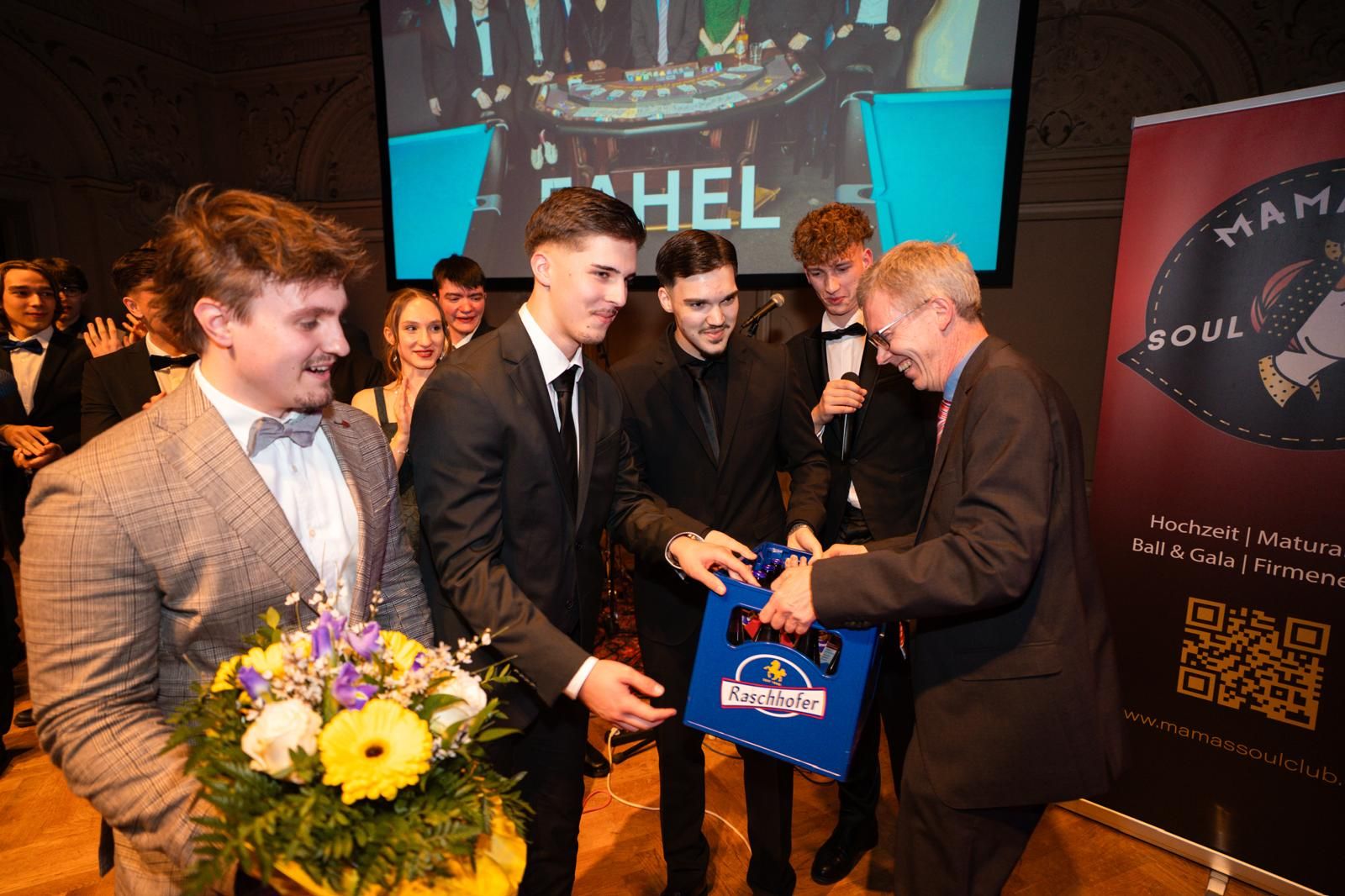 klassenvorstellung beim maturaball der htl leonding 2026 klassenvorstellung beim maturaball der htl leonding 2026