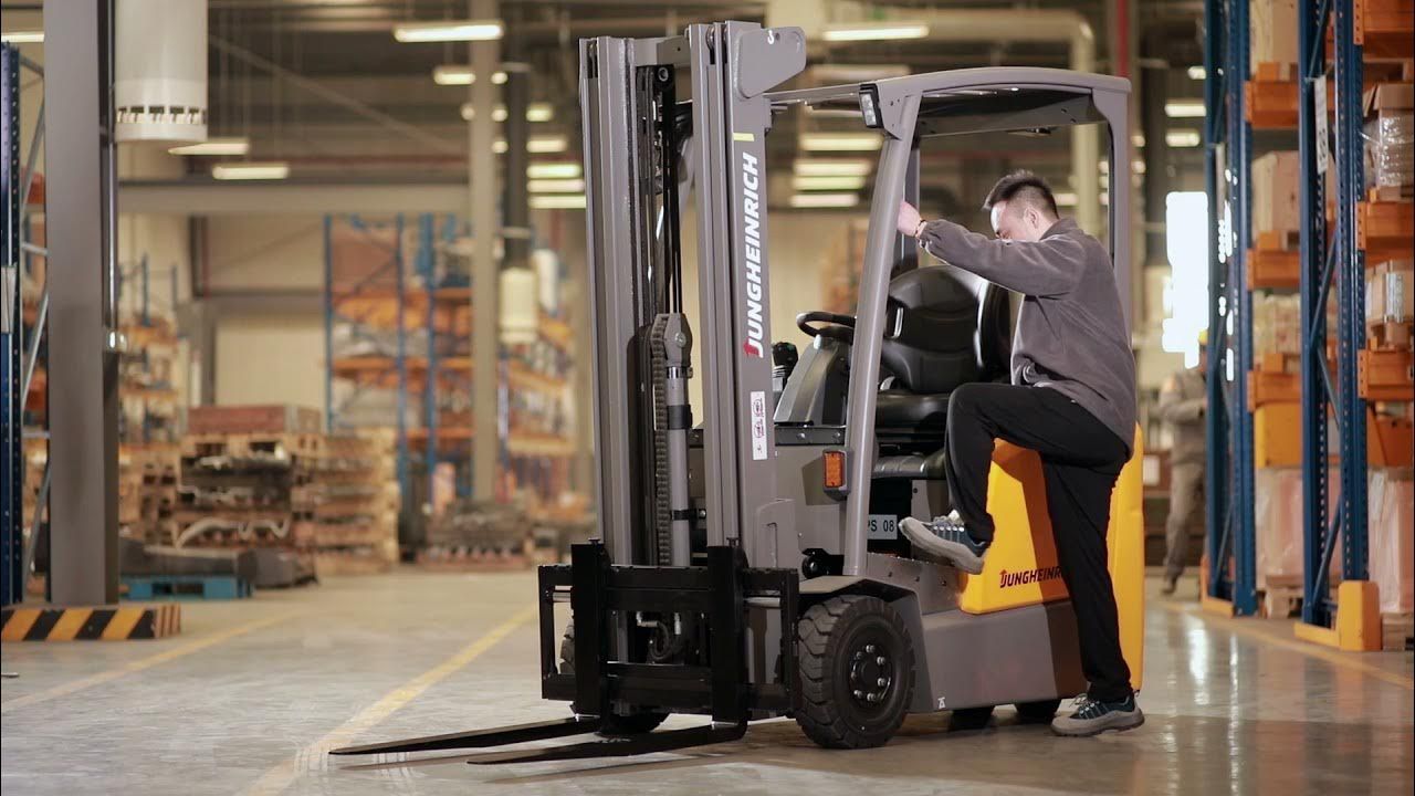 Counterbalance forklift training