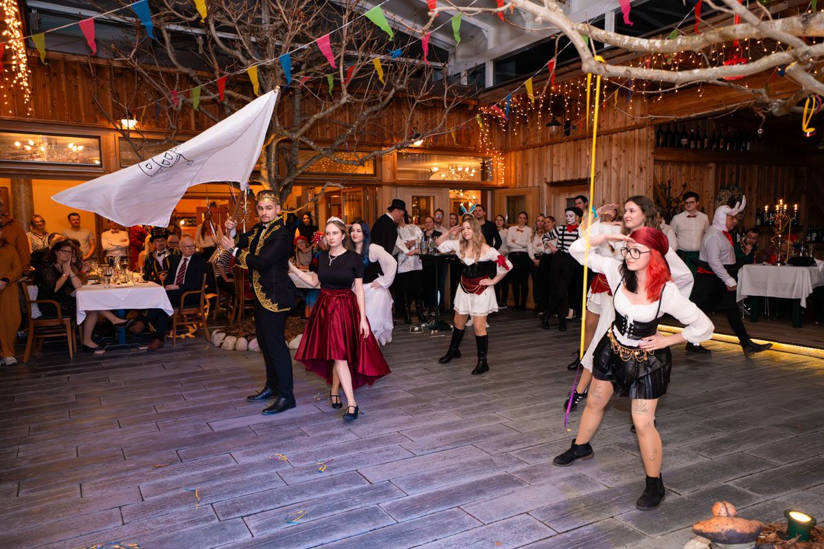 Tanzeinlage beim Königlichen Hofball der Faschingsgilde Oberweis im Wirt am Bach in Laakirchen