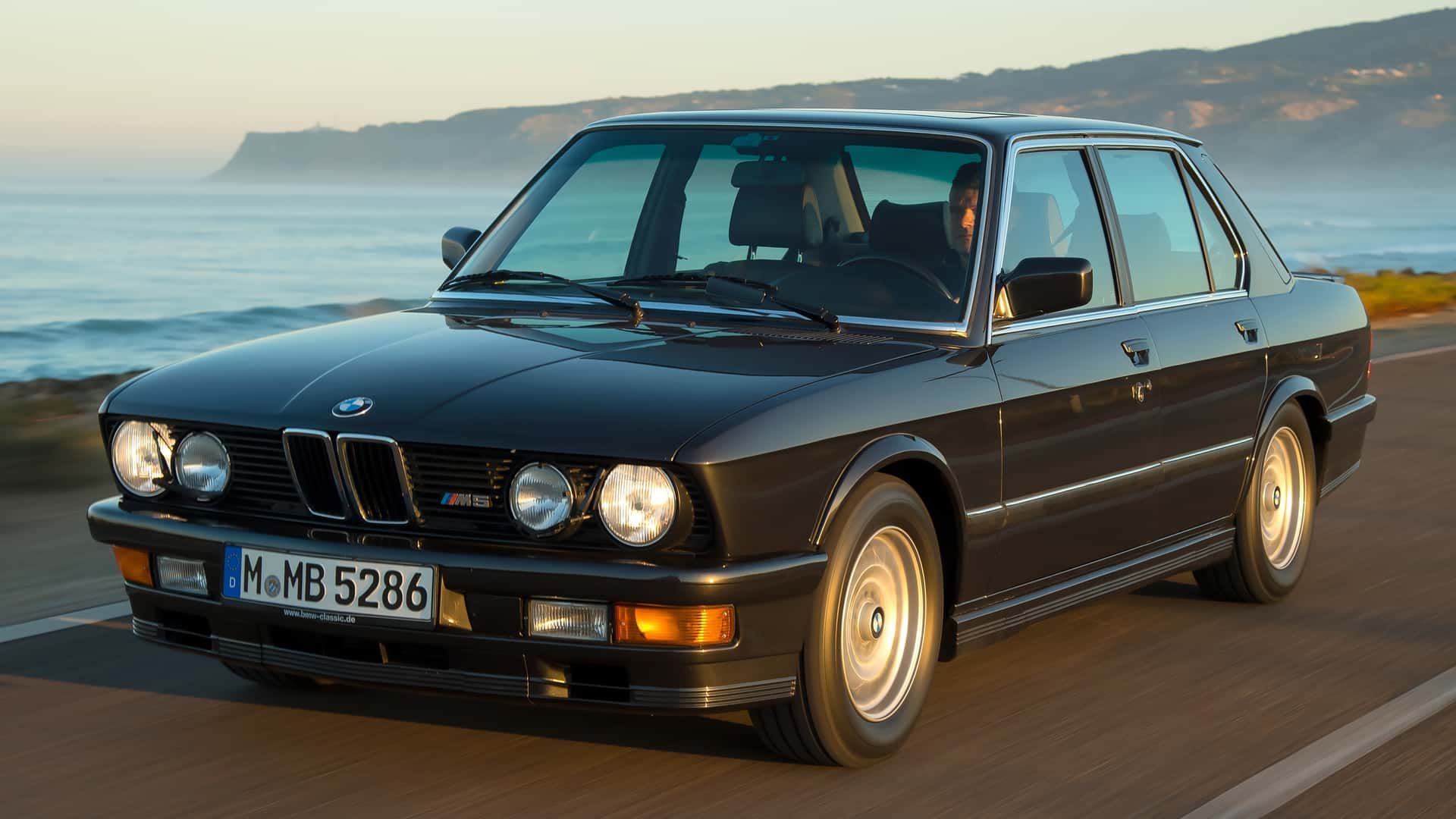 BMW M5 1985