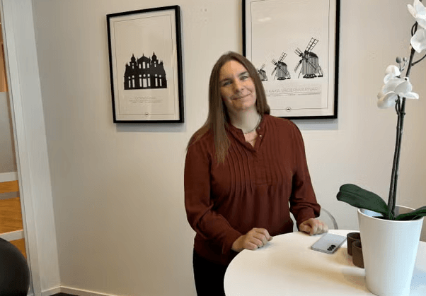 Andrea Blomstrand är virtuell assistent, gör hemsidor och layouter i canva