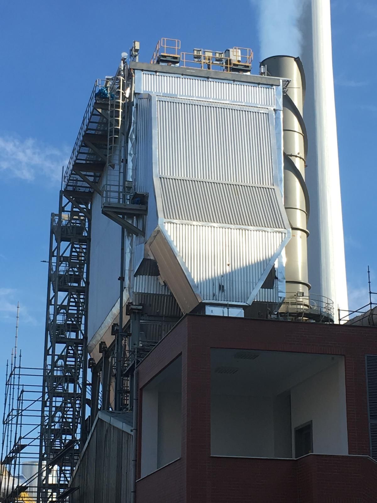 Yüksek kotta metal kaplamalı baghouse veya toz filtresi