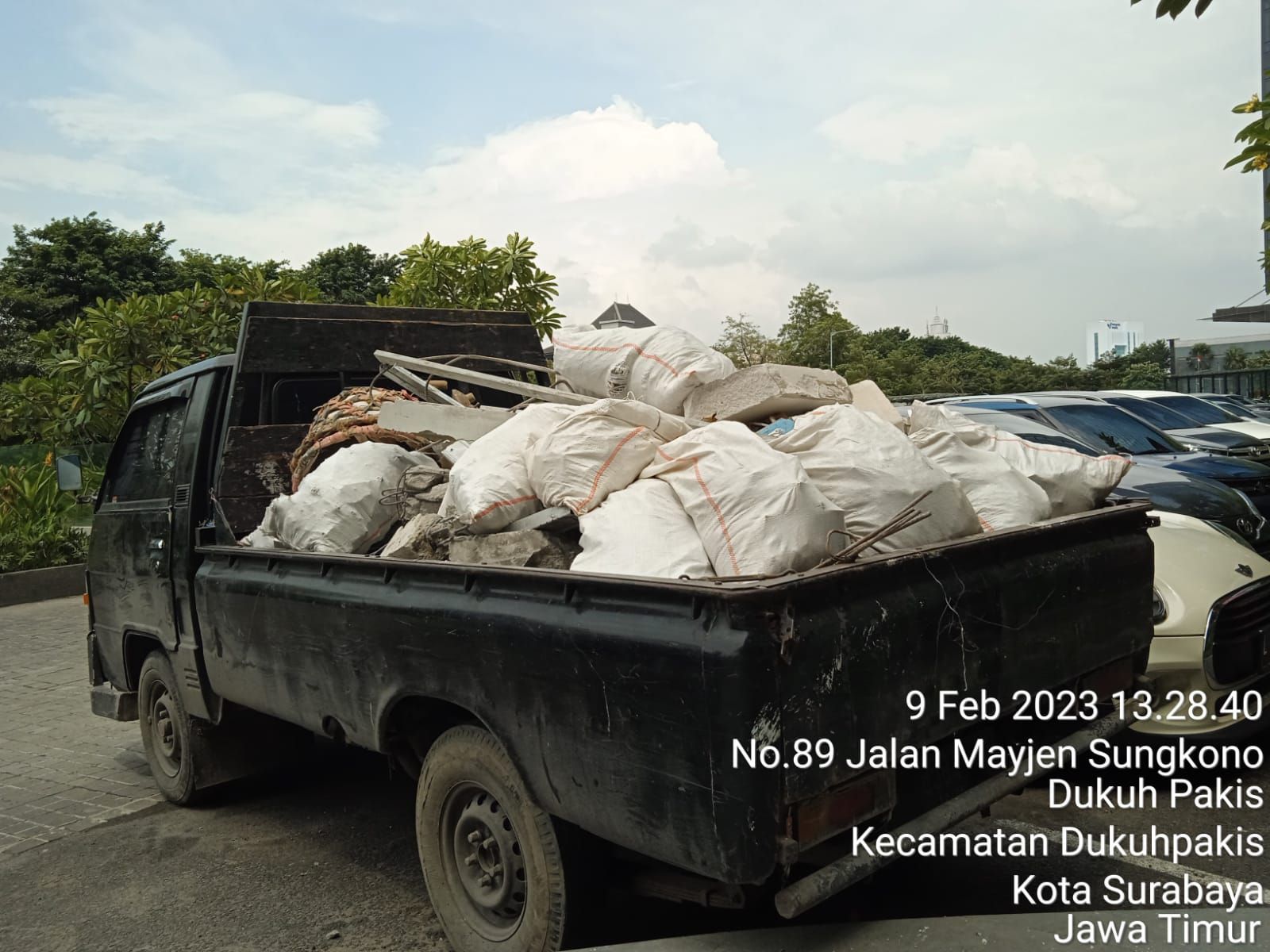 Pickup L300