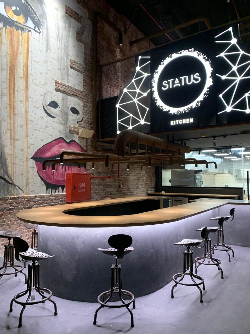 Status Kitchen Restaurant 