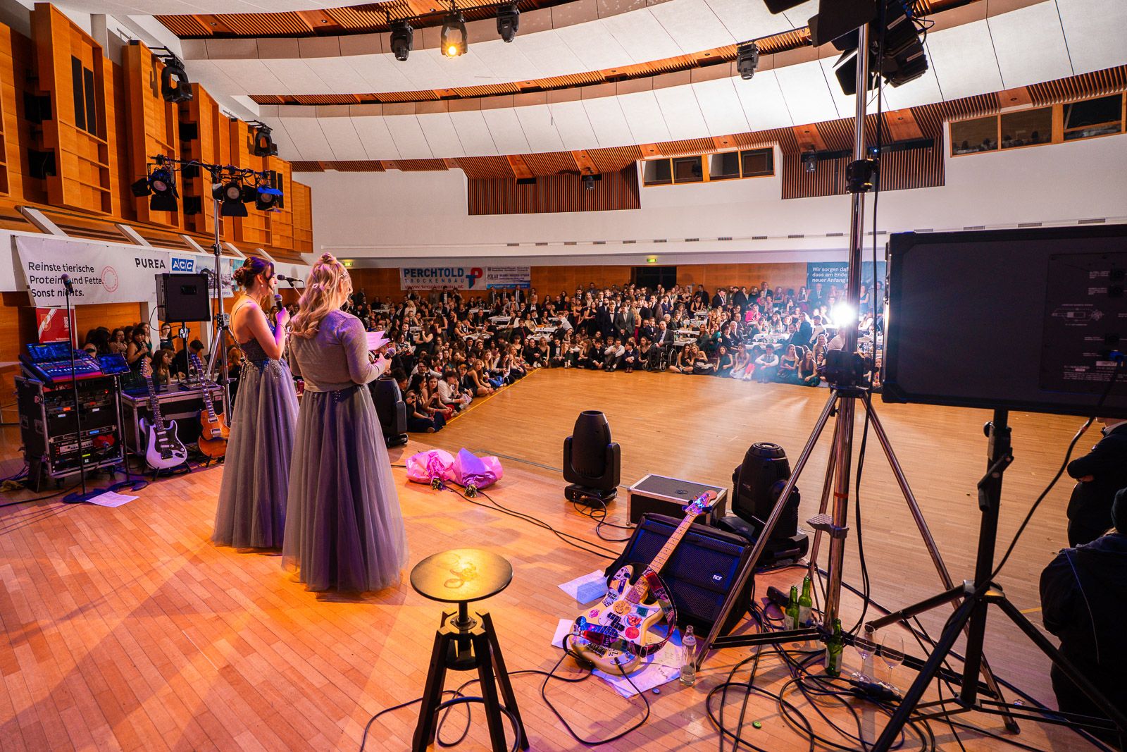 Moderation des Abendprogramms beim Maturaball der Don Bosco Schulen Vöcklabruck Moderation des Abendprogramms beim Maturaball der Don Bosco Schulen Vöcklabruck