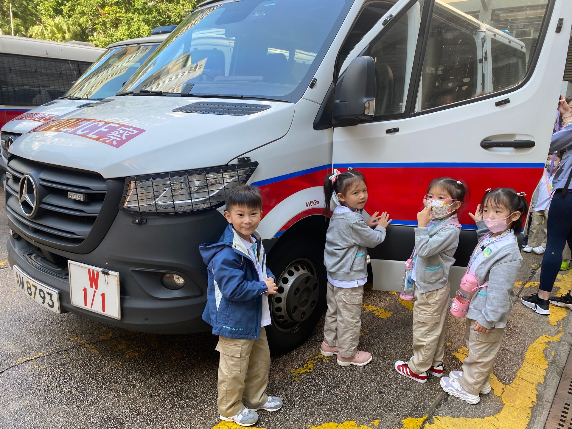 Mighty Oaks students at Western District Police Station