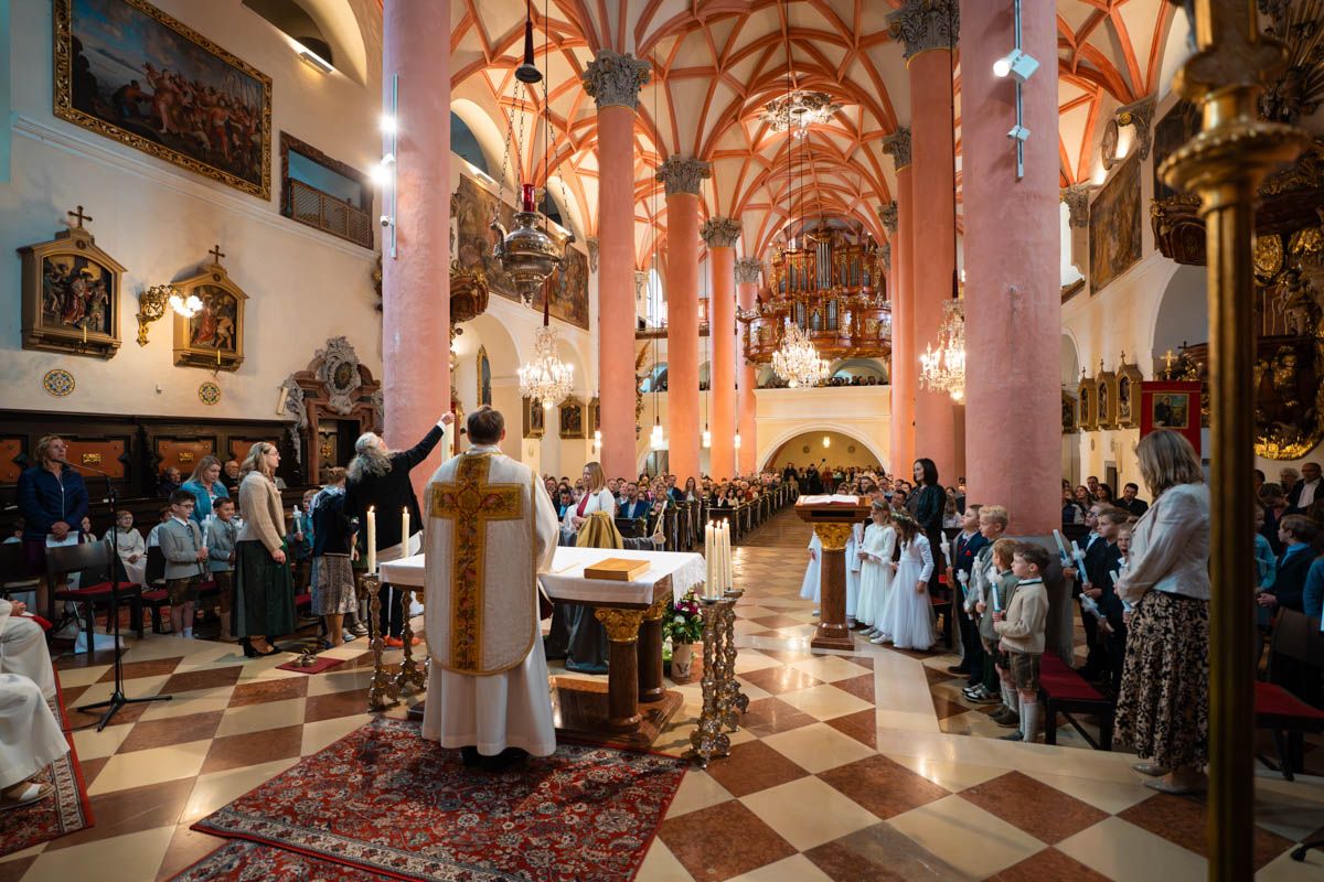 Feierliche Erstkommunionmesse in der Stadtpfarrkirche Scheibbs