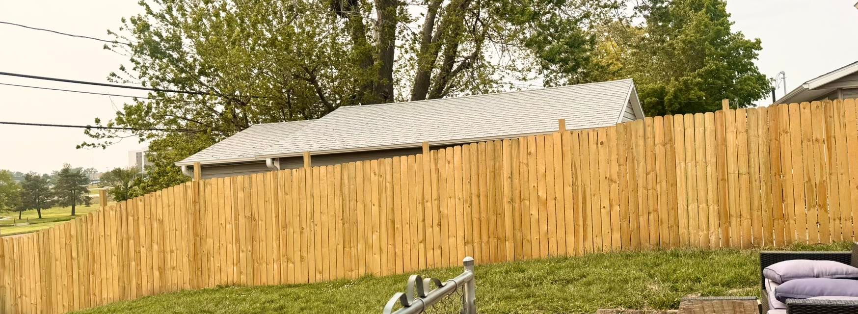 Deck and fence construction project in Cedar Rapids, Iowa
