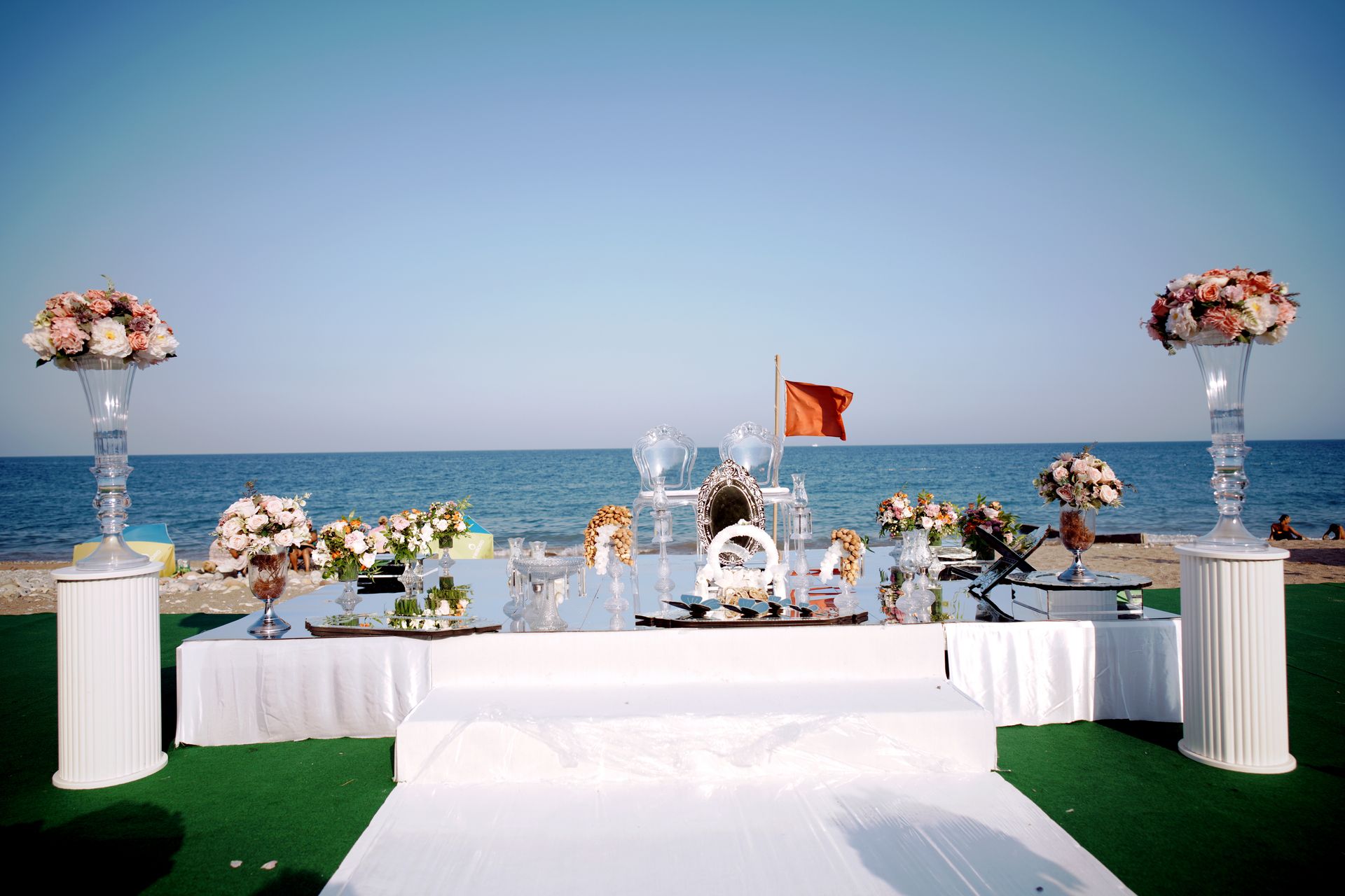 Persian Sofreh Aghd wedding ceremony table arranged by Ramarossi in Antalya