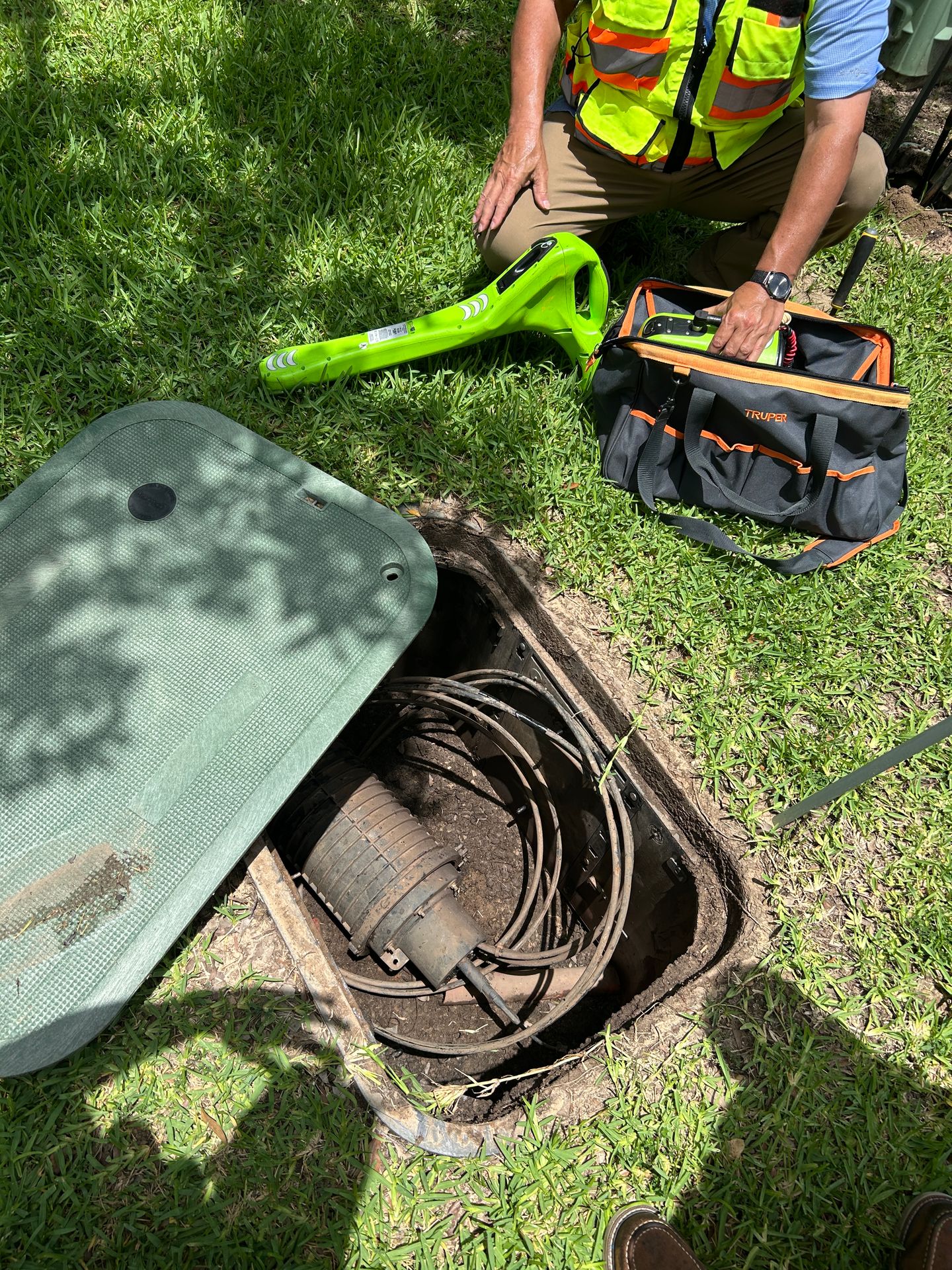 Municipal utility locating for a public works project in Temple, TX