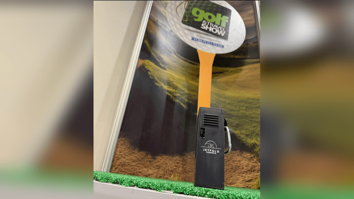 Jetfold showcases a customized and giftable golf marker locker at Toronto Golf & Travel Show Jetfold showcases a customized and giftable golf marker locker at Toronto Golf & Travel Show