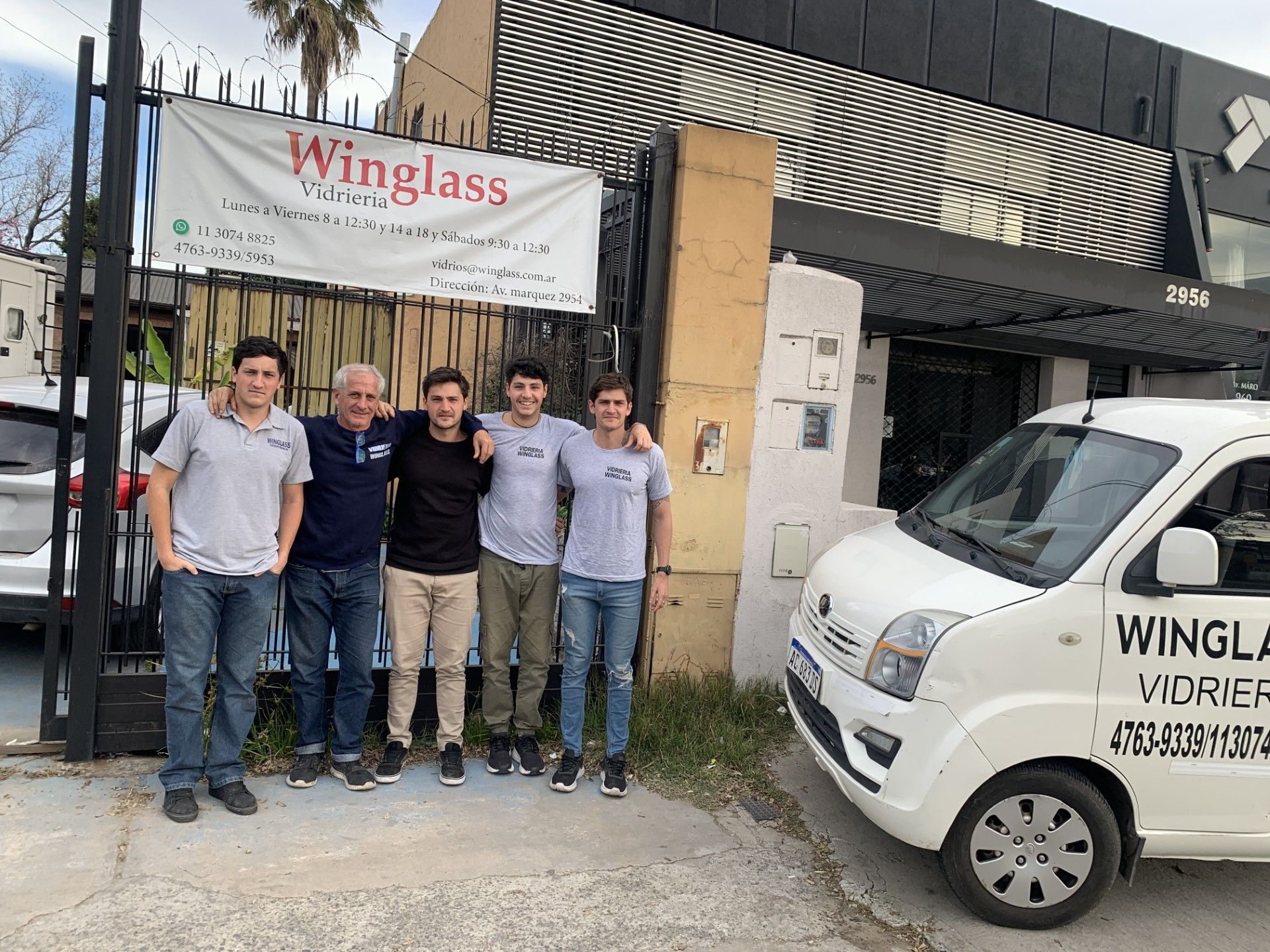 Vidriería, vidrios, espejos, barandas, blindex, balcones, piletas, proteccion, seguridad, espejos con marco, mamparas para ducha, mamparas para bañera, empresa familiar
