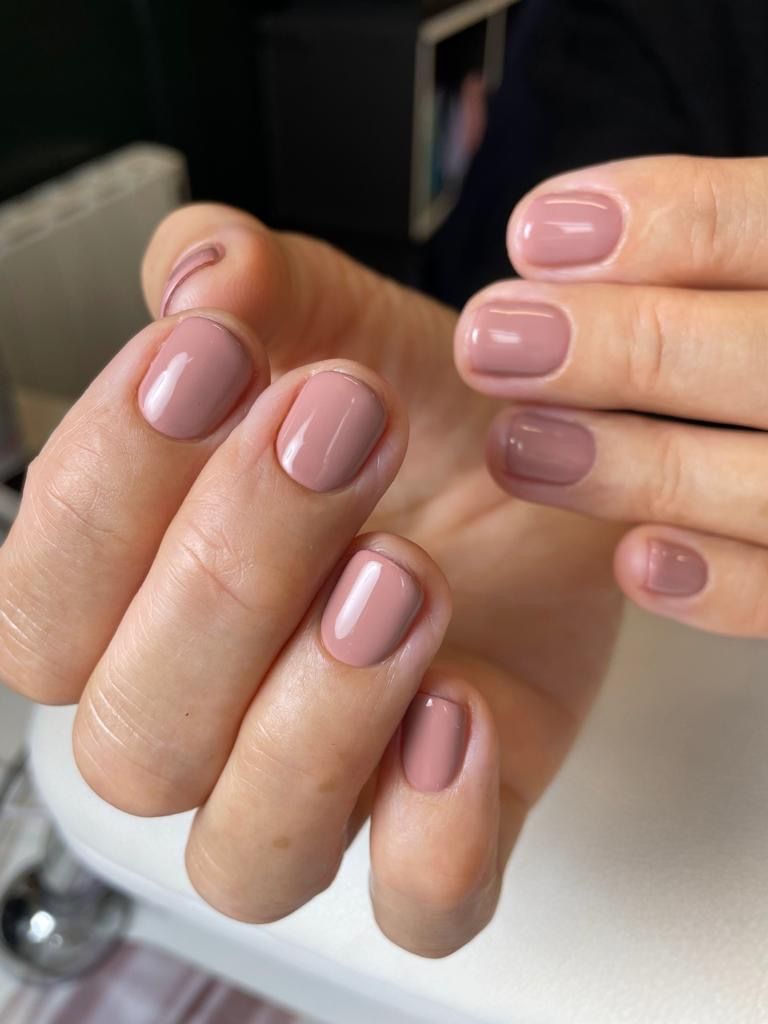 nails