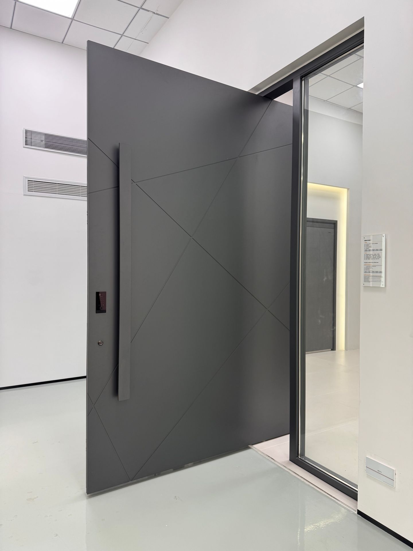 MSTI M8 embedded smart lock installed on an off-axis thermal break aluminum entrance door with a modern minimalist design, featuring 3D facial recognition, concealed structure, and luxury smart home entrance styling. MSTI M8 embedded smart lock installed on an off-axis thermal break aluminum entrance door with a modern minimalist design, featuring 3D facial recognition, concealed structure, and luxury smart home entrance styling.