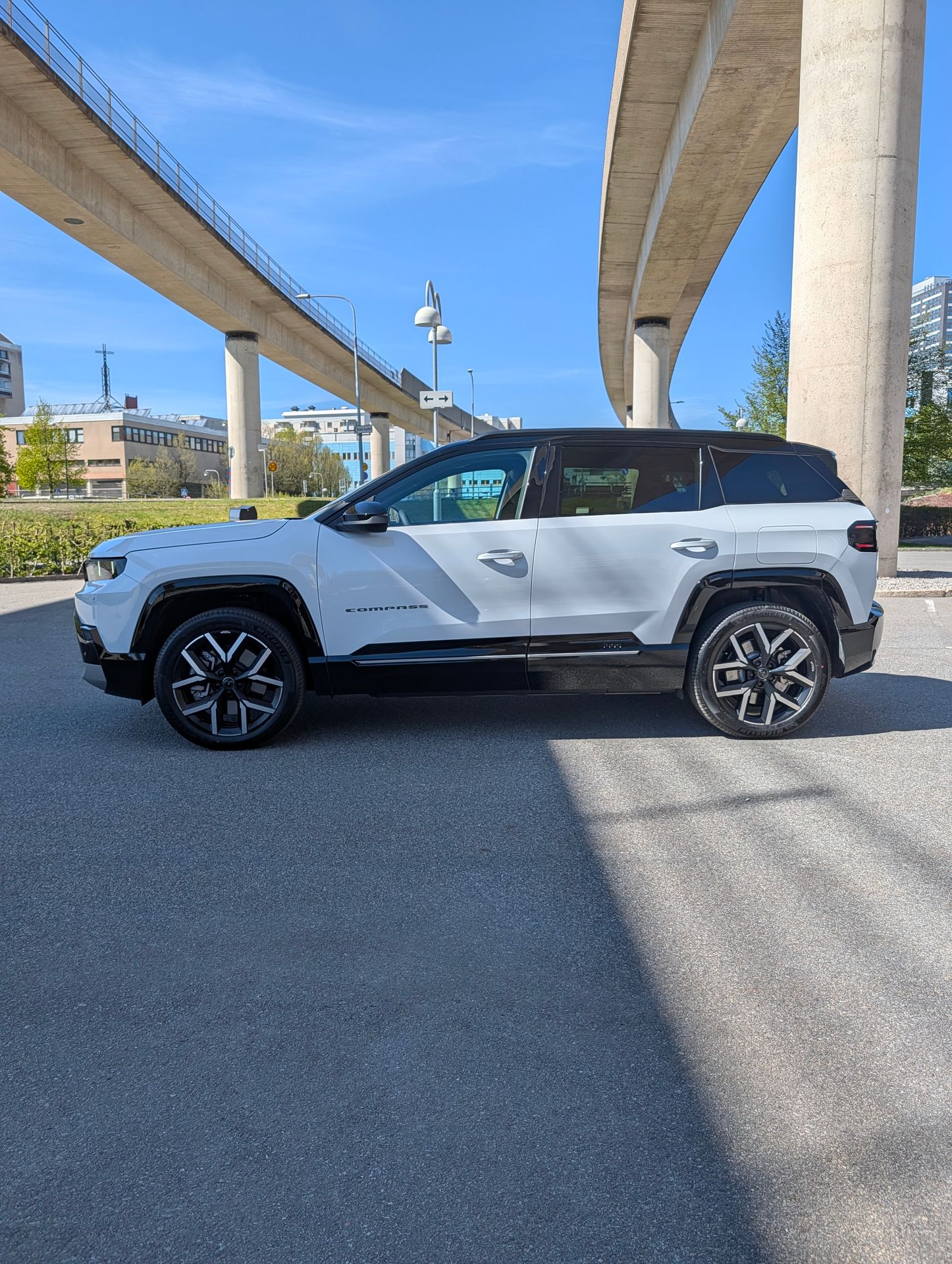 Test av Jeep Compass Electric First Edition Standard FWD: 3 punkter av ...