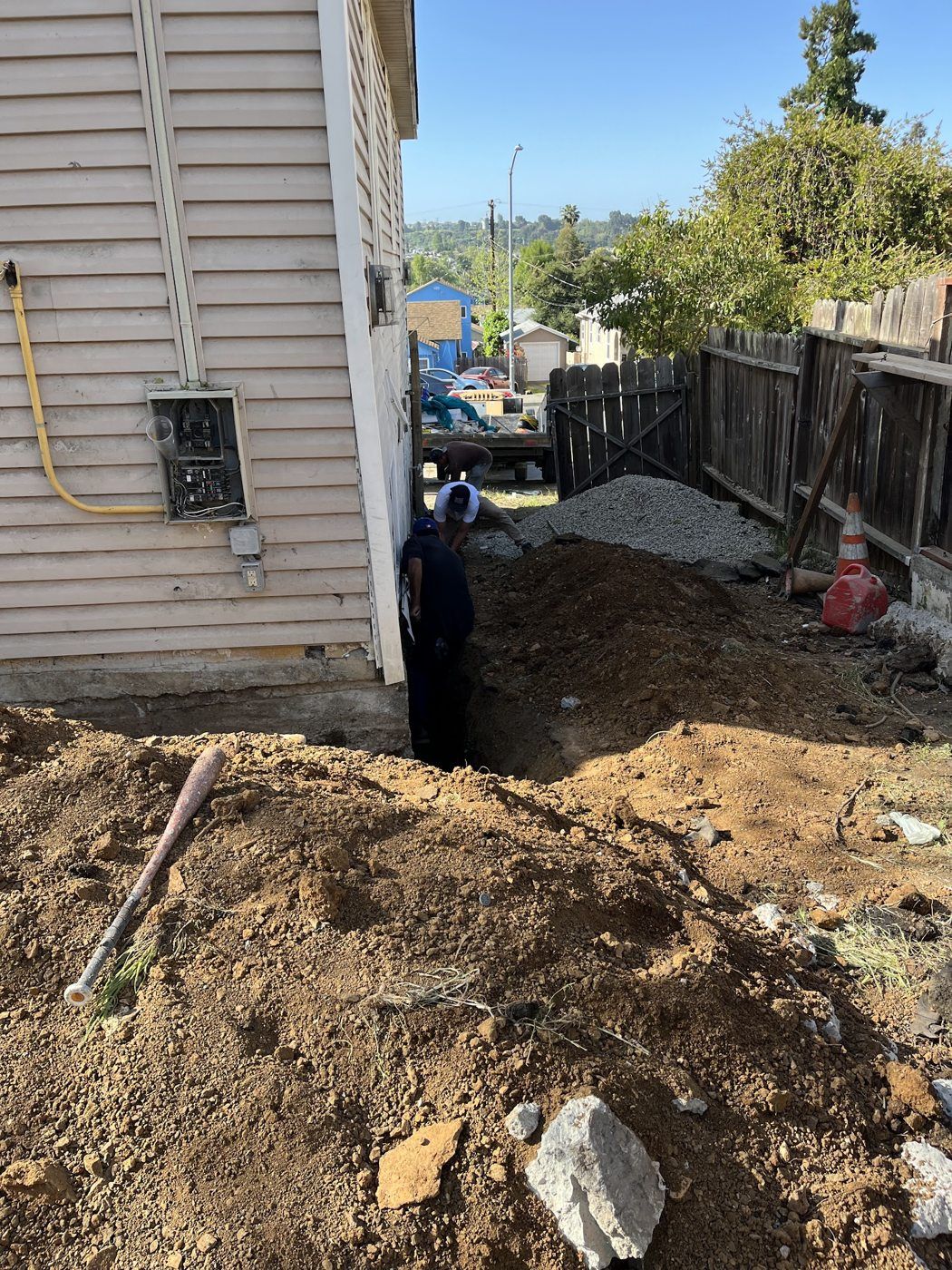 Vallejo project, photo 06: Excavation beside the building
