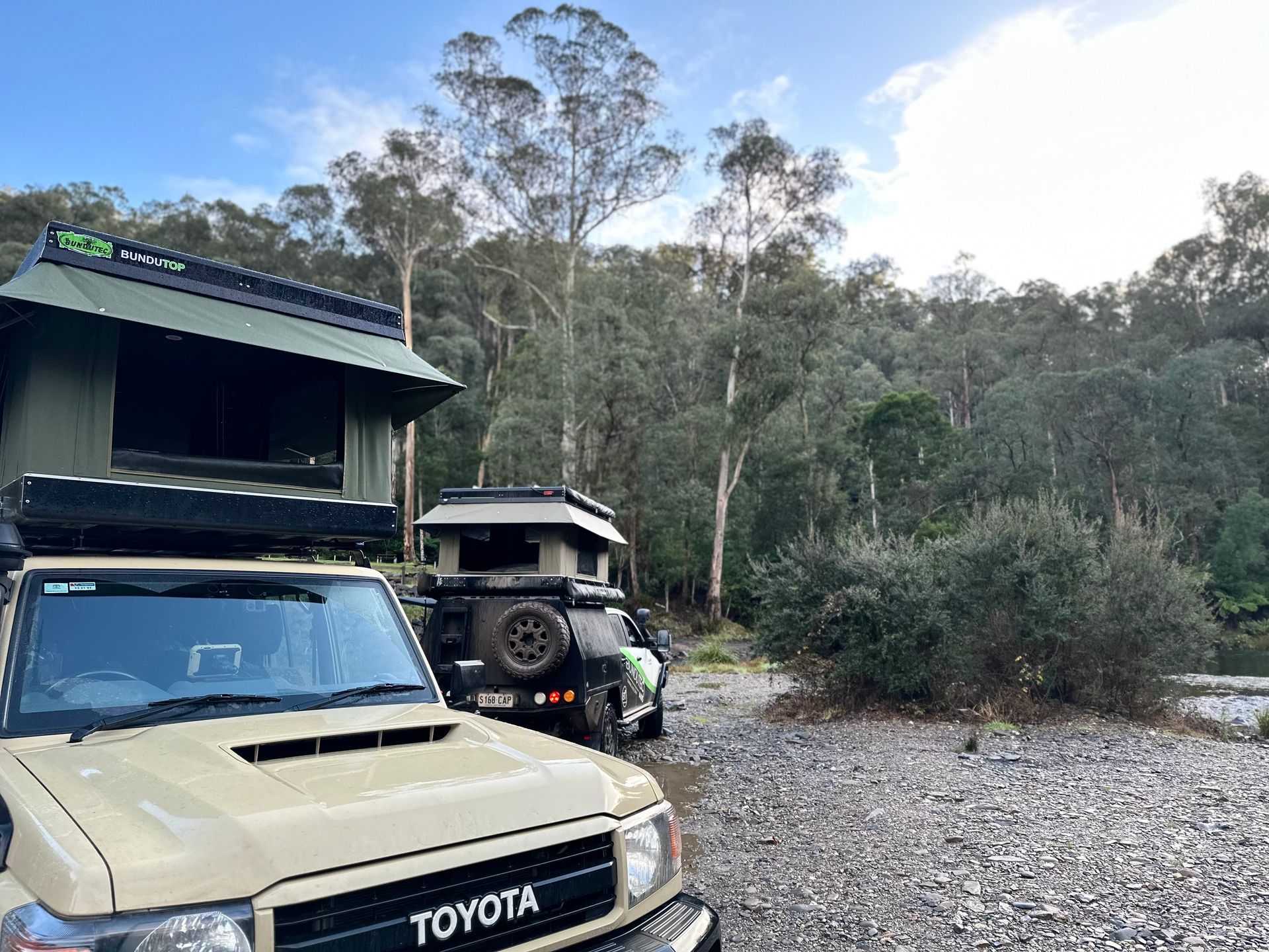 thule roof tent review Approach Rooftop (Medium) Open Water Neue Speisekarte mit neuen Farbgebung:Candy Blau the tent’s low