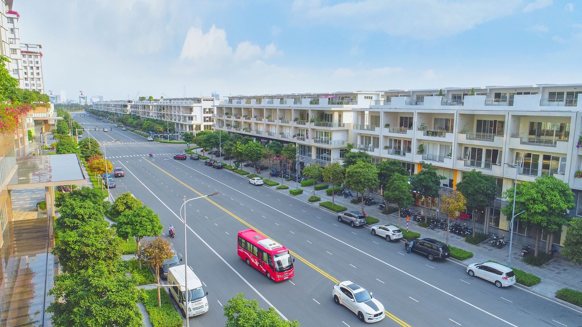 Shophouse Senturia An Phú nằm trên trục đường chính song hành cao tốc, lưu lượng giao thông lớn, thuận tiện kinh doanh Shophouse Senturia An Phú nằm trên trục đường chính song hành cao tốc, lưu lượng giao thông lớn, thuận tiện kinh doanh