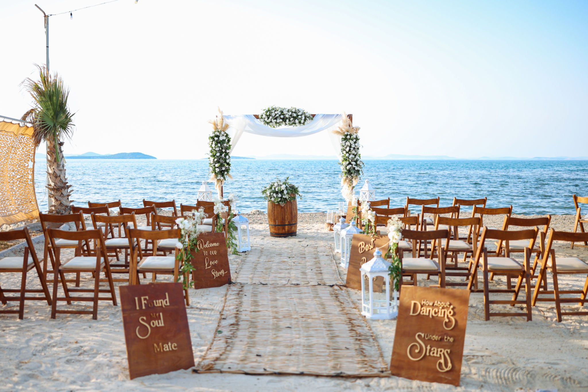 beach wedding