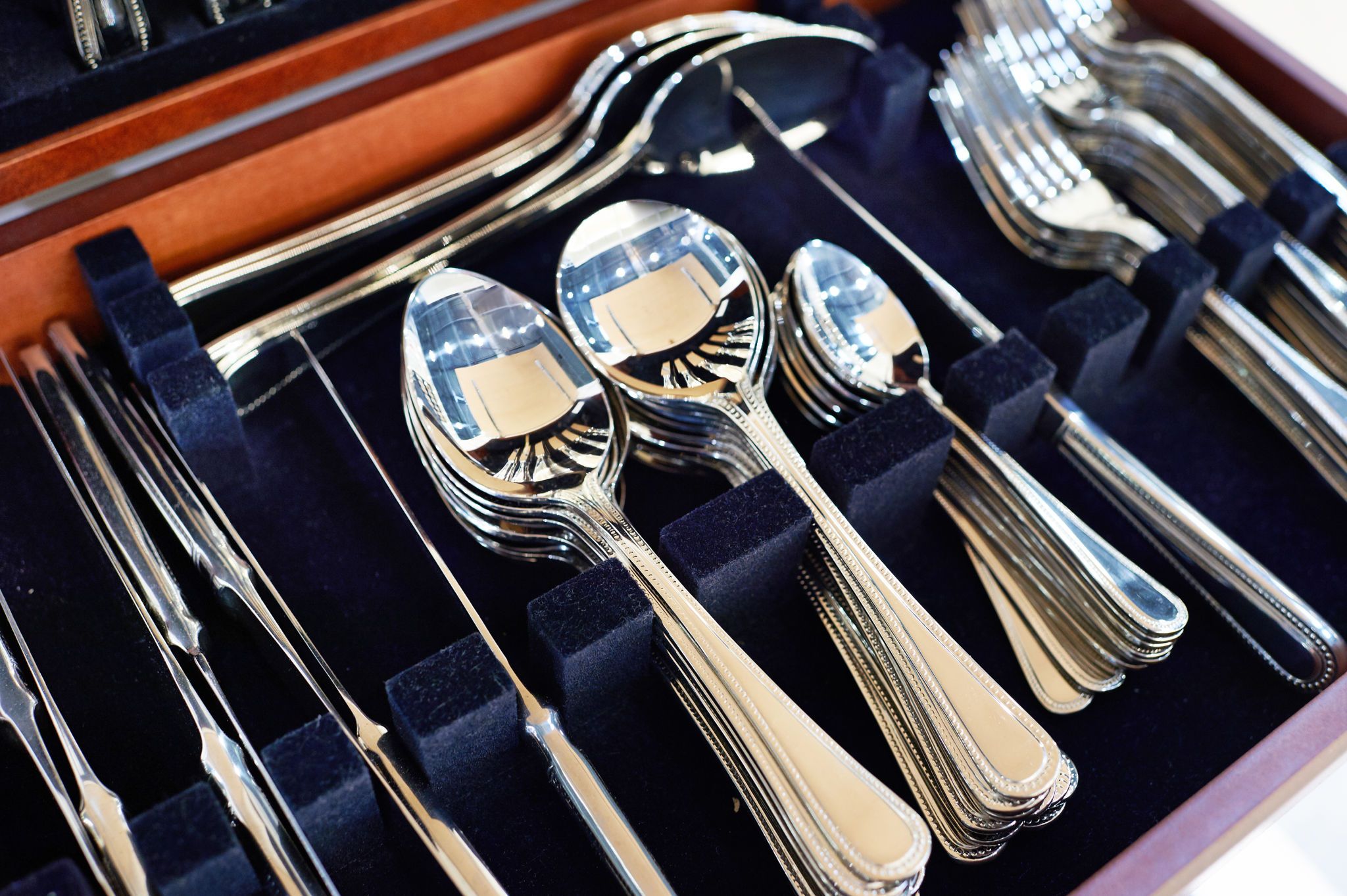 cutlery arrangement