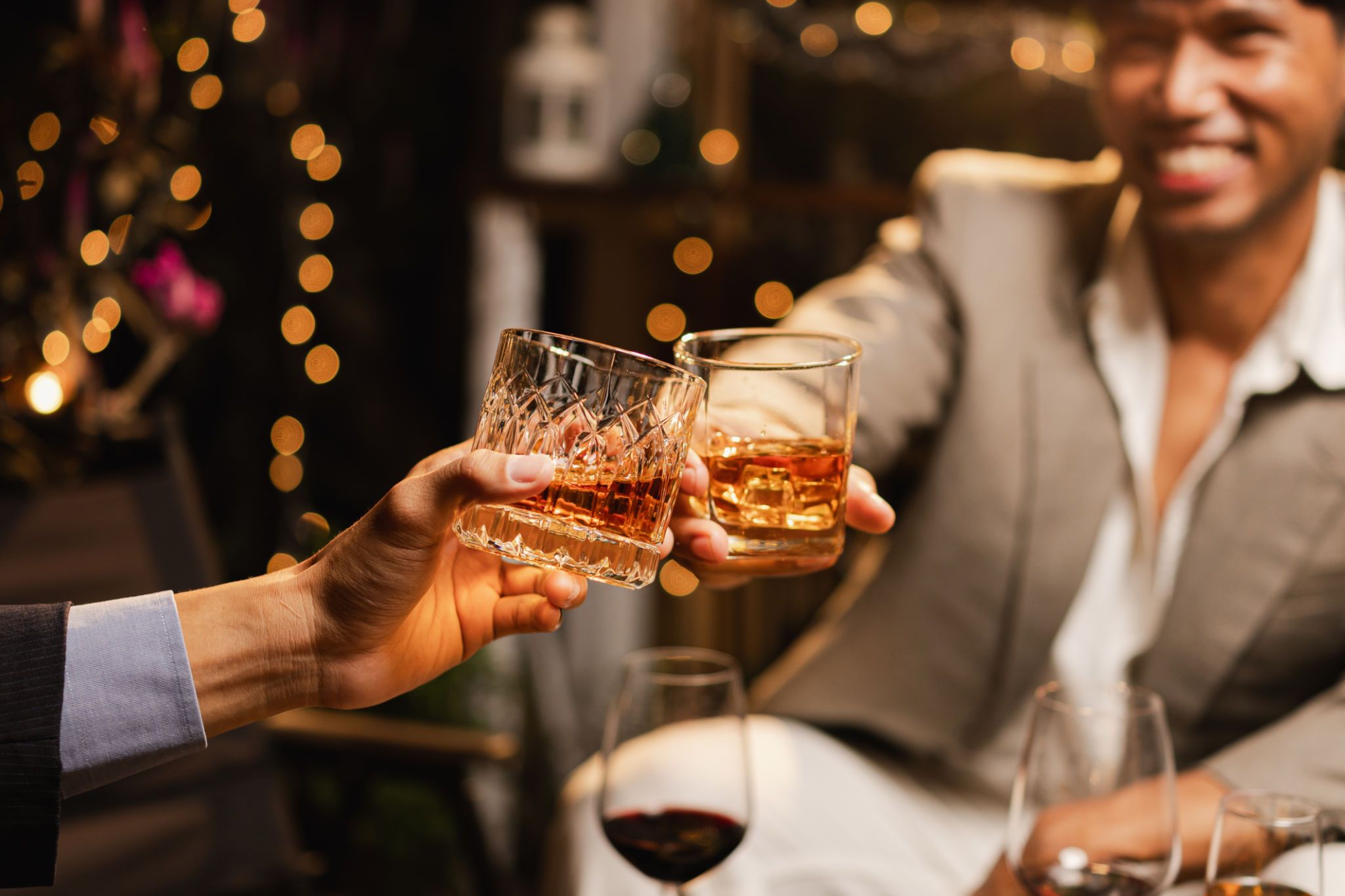 guests enjoying drinks