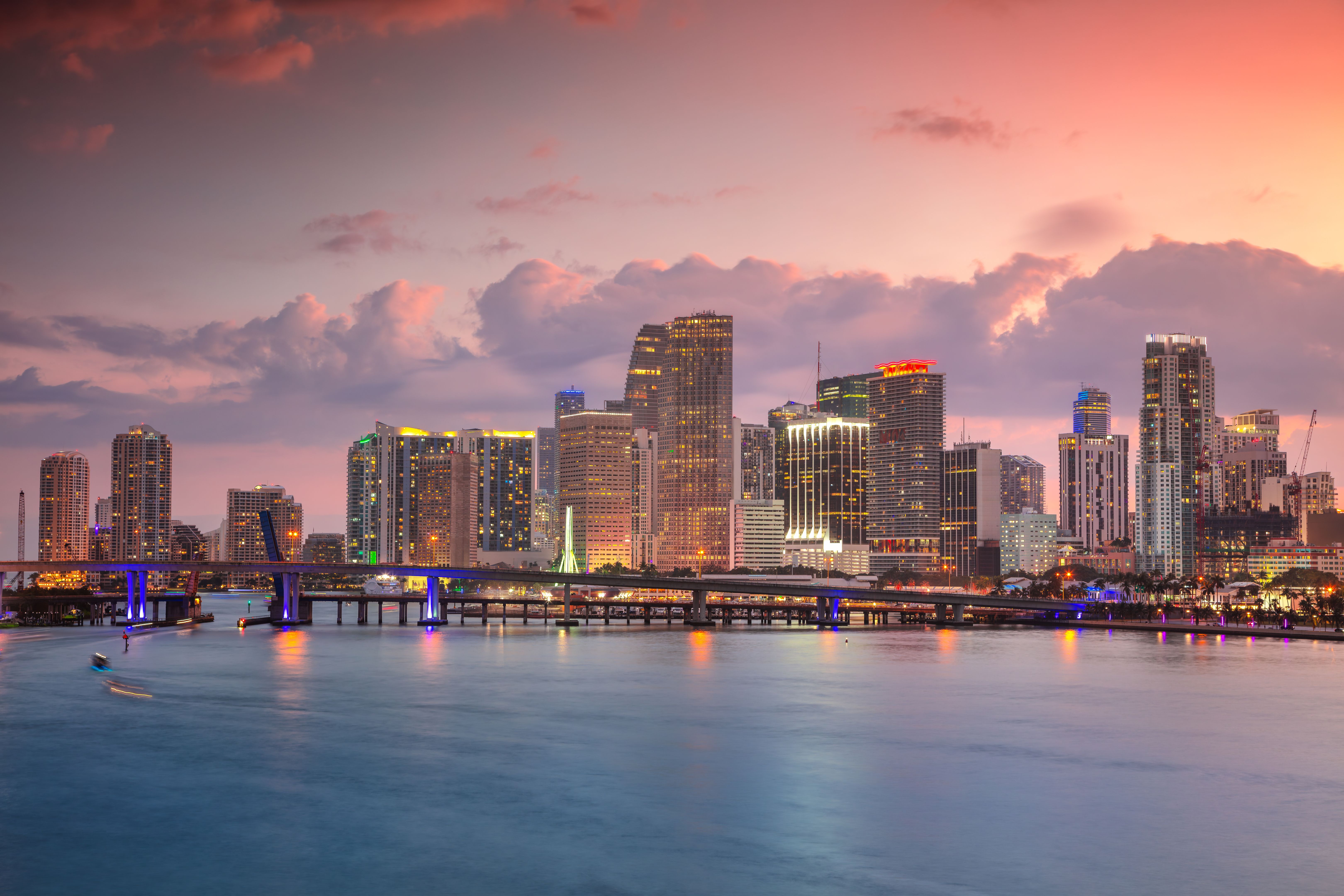 miami skyline at dusk