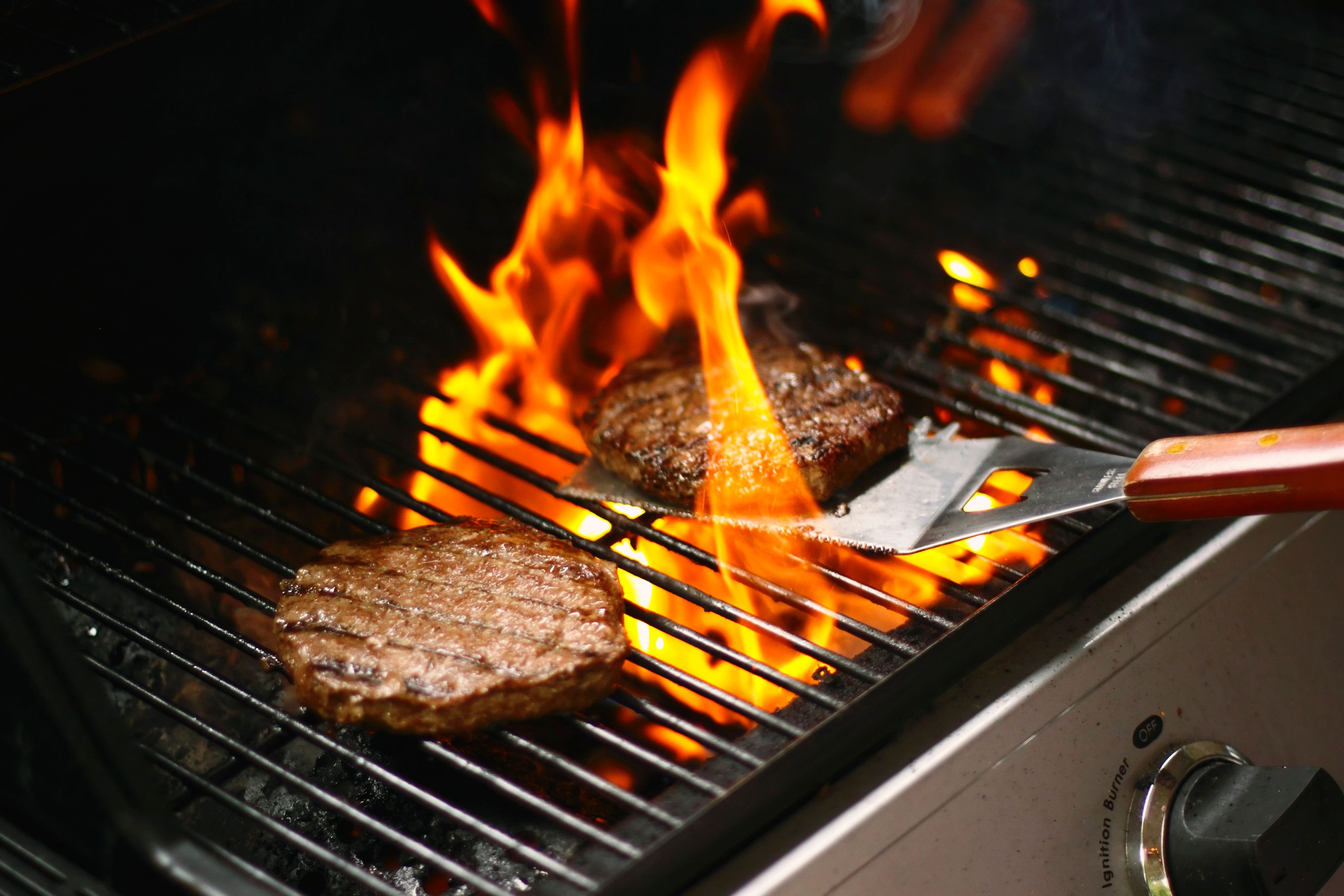 burger patty grill