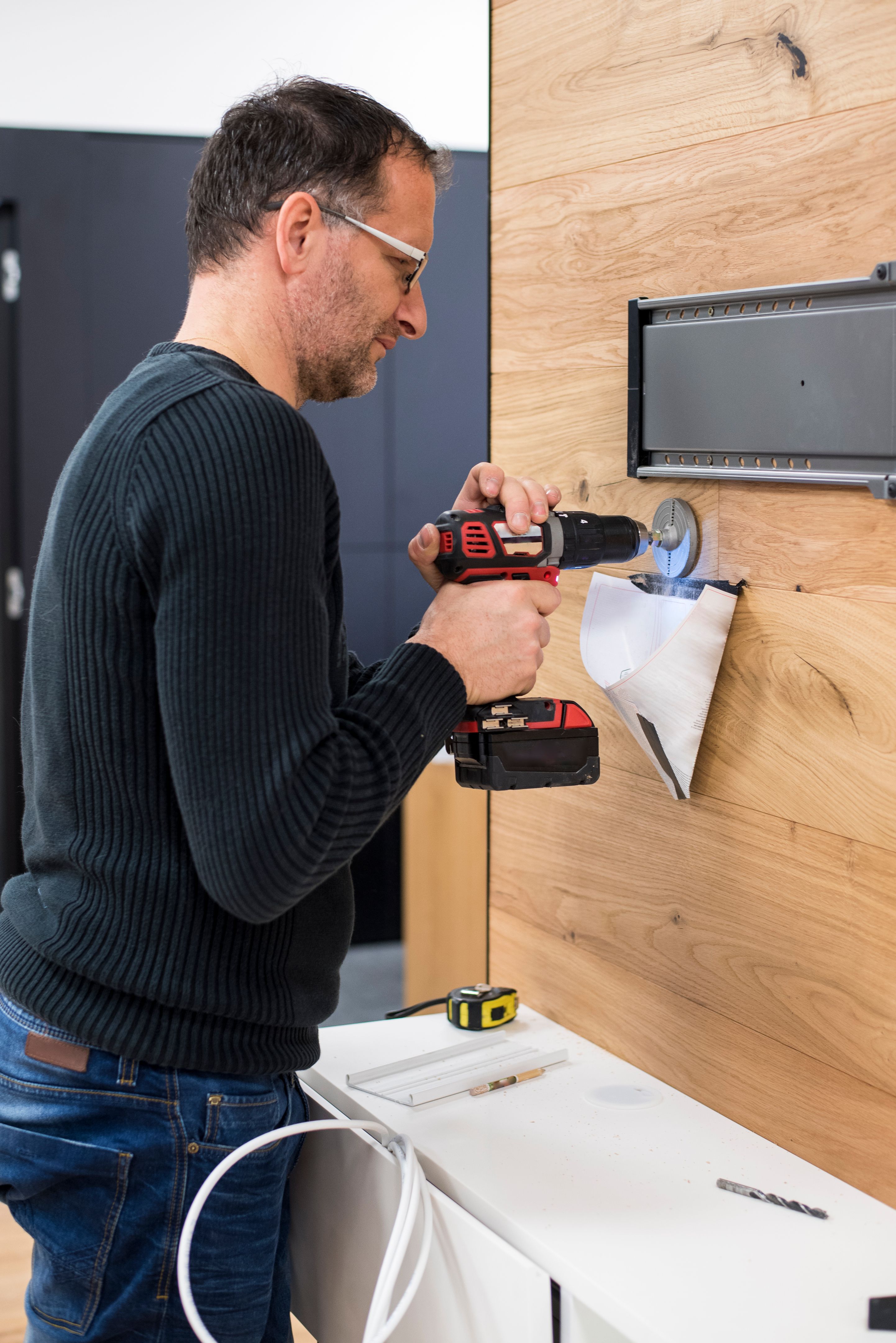 tools for mounting tv