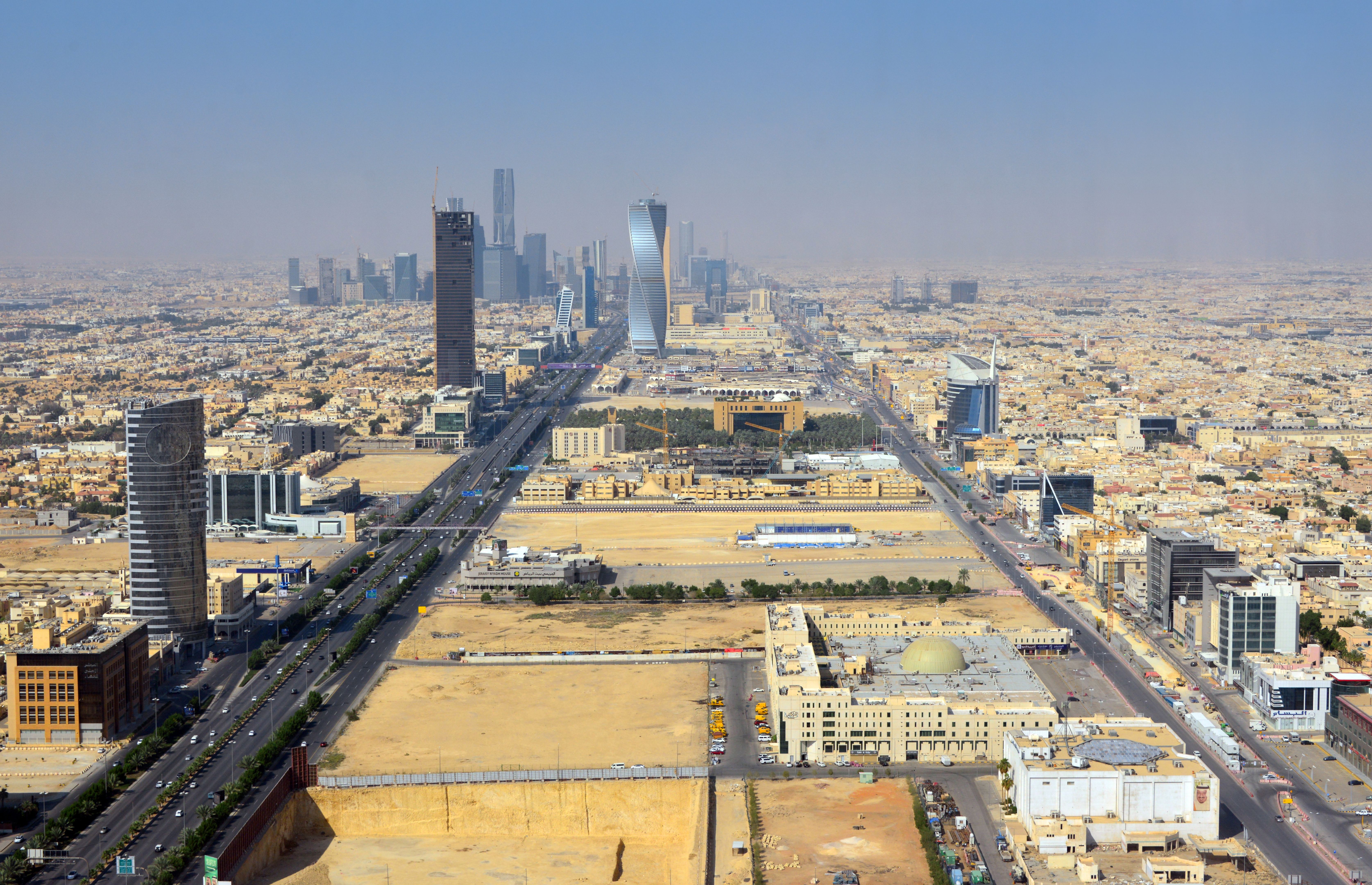 View along King Fahd Road and Olaya Street towards King Abdullah Financial District, Riyadh, Saudi Arabia View along King Fahd Road and Olaya Street towards King Abdullah Financial District, Riyadh, Saudi Arabia