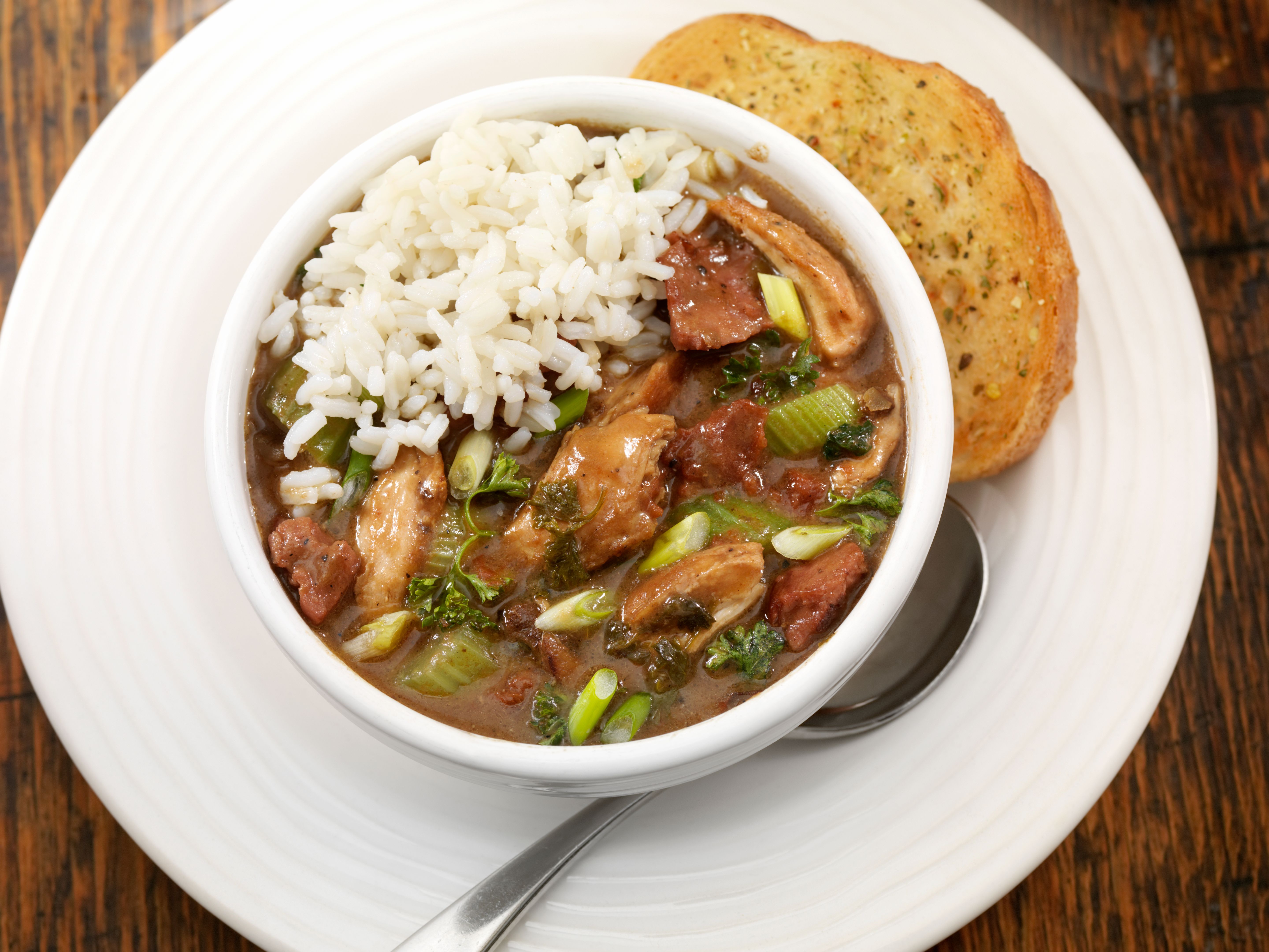 serving cajun food