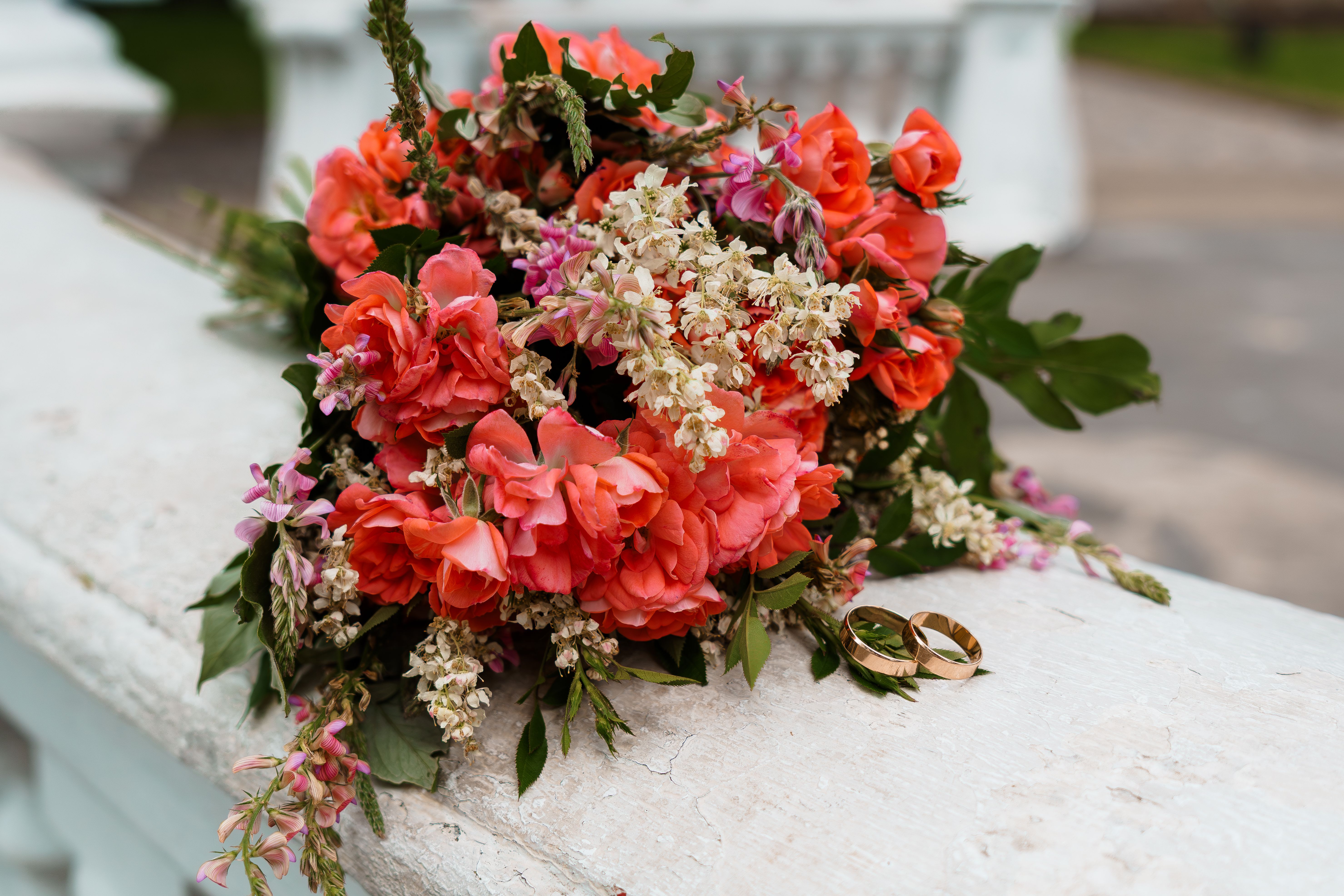 spring wedding flowers