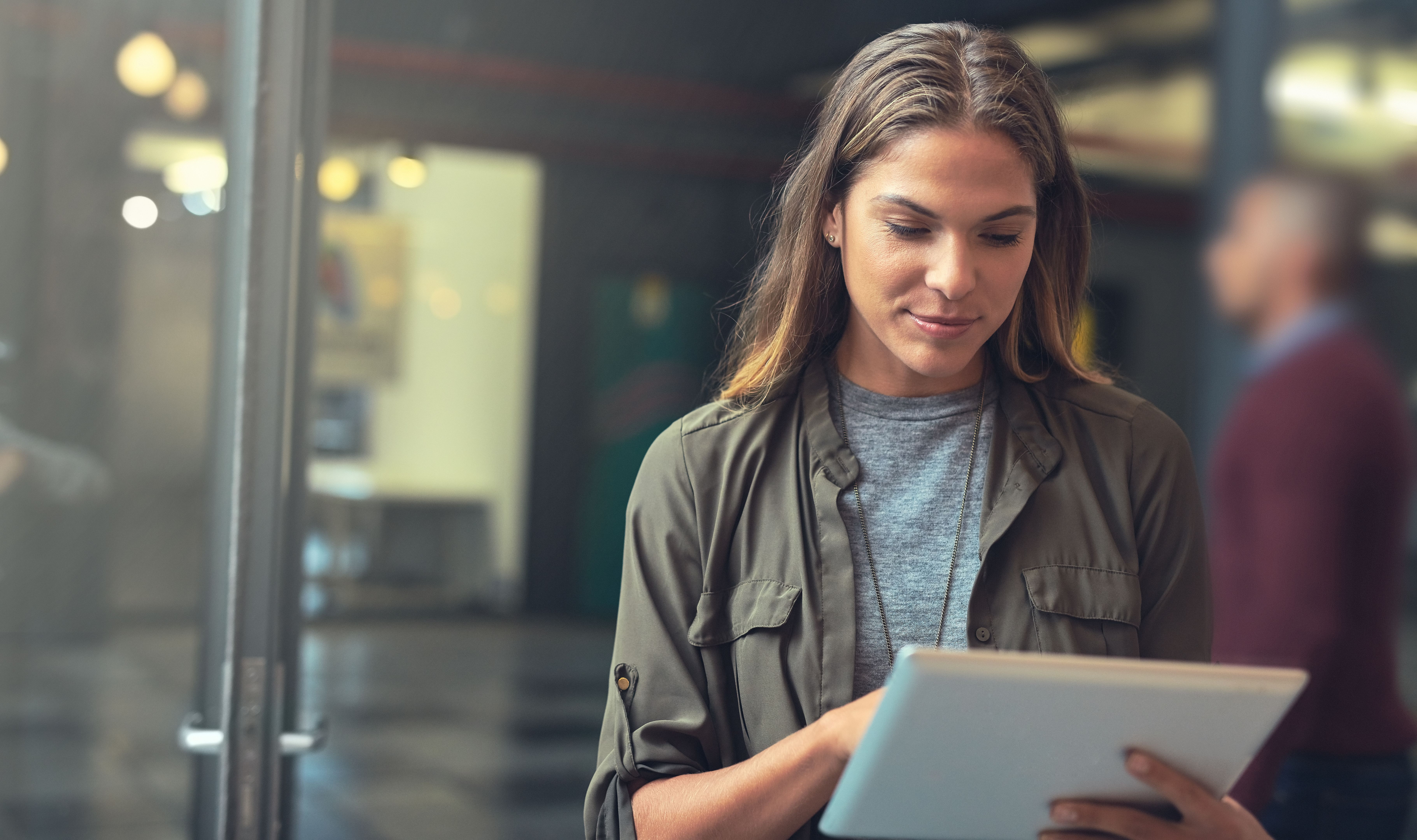 Exploring Hybrid Apprenticeships: Balancing Online Learning with Real-World Experience