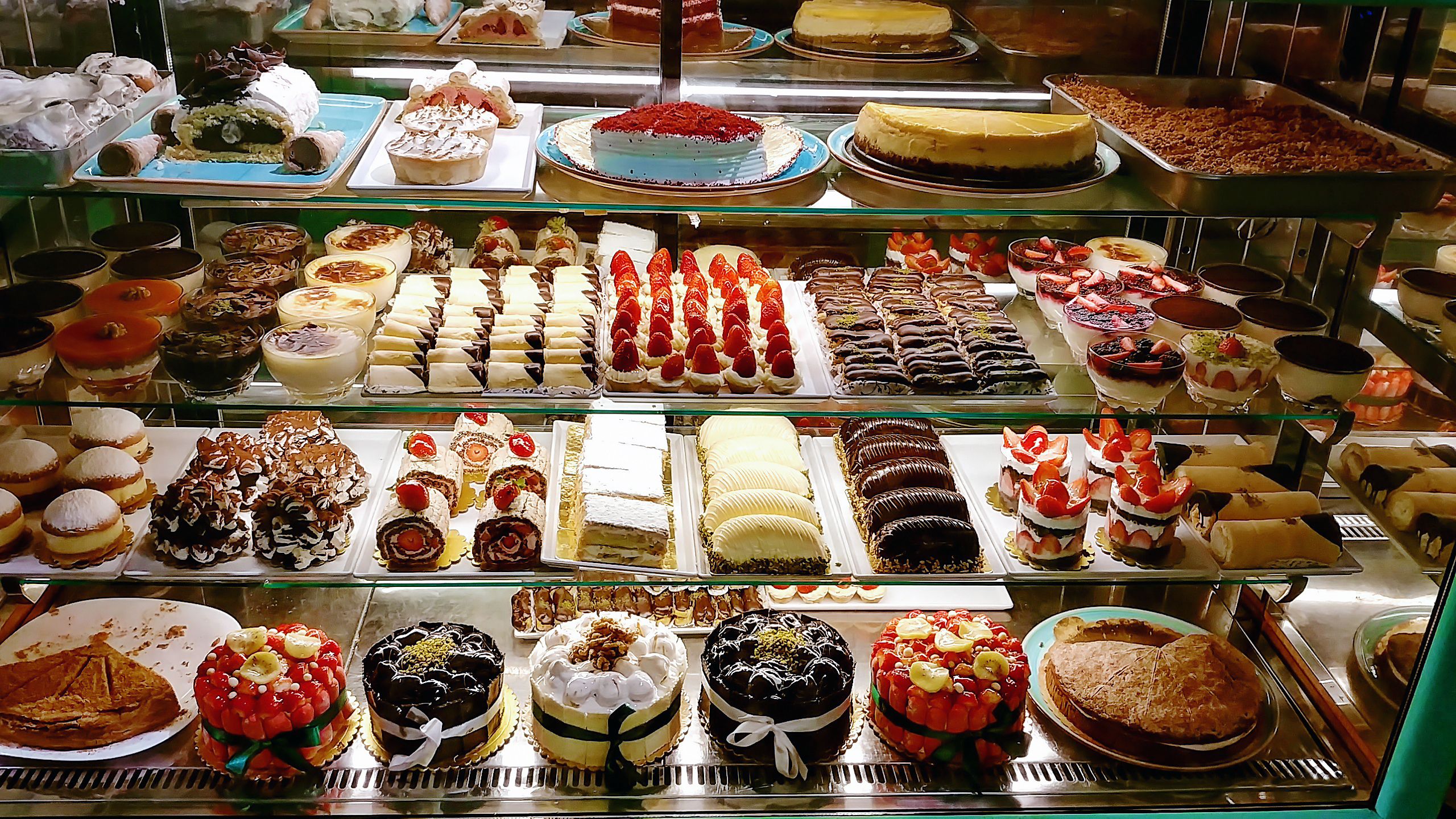 cake display