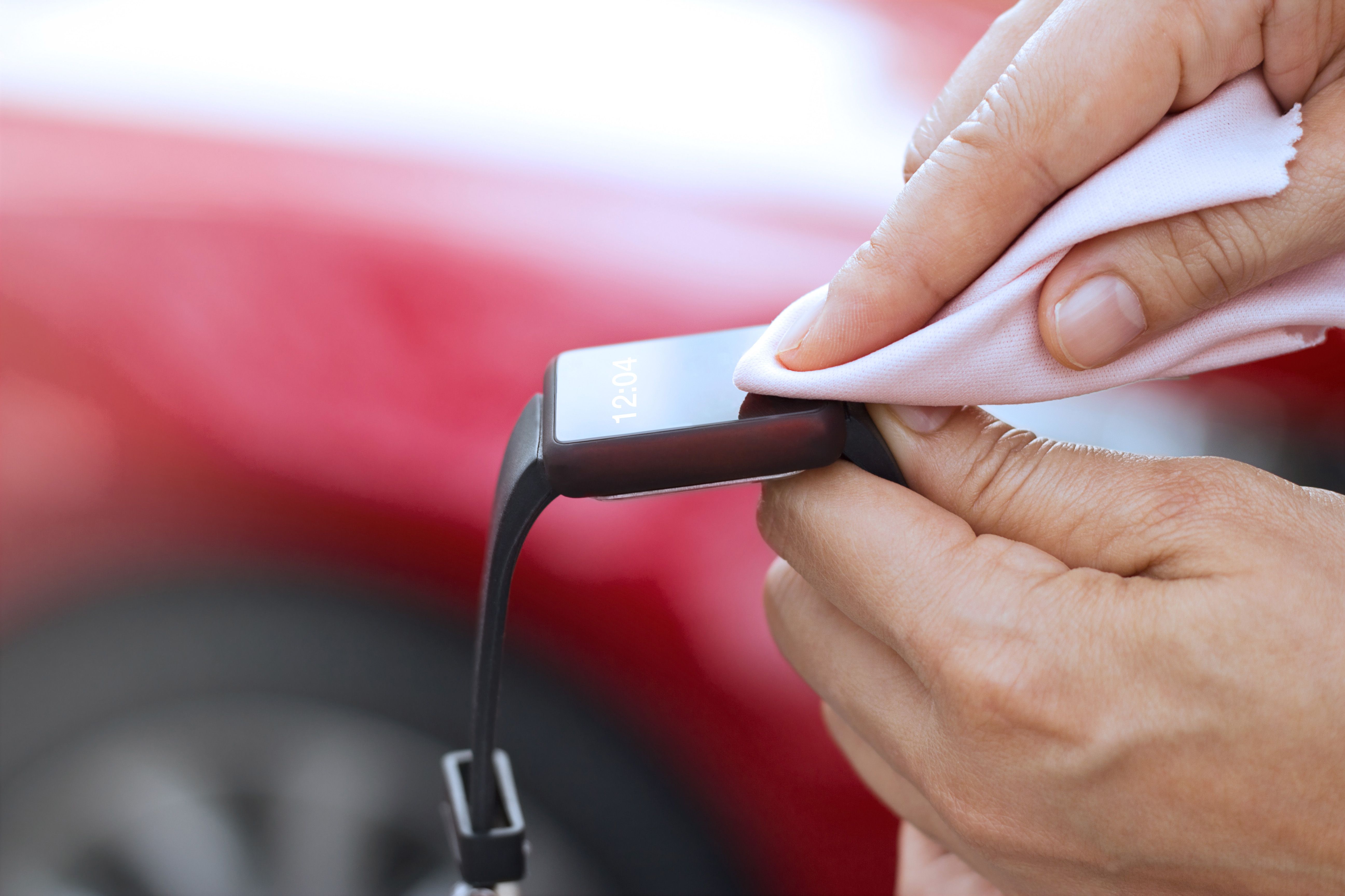 cleaning smartwatch