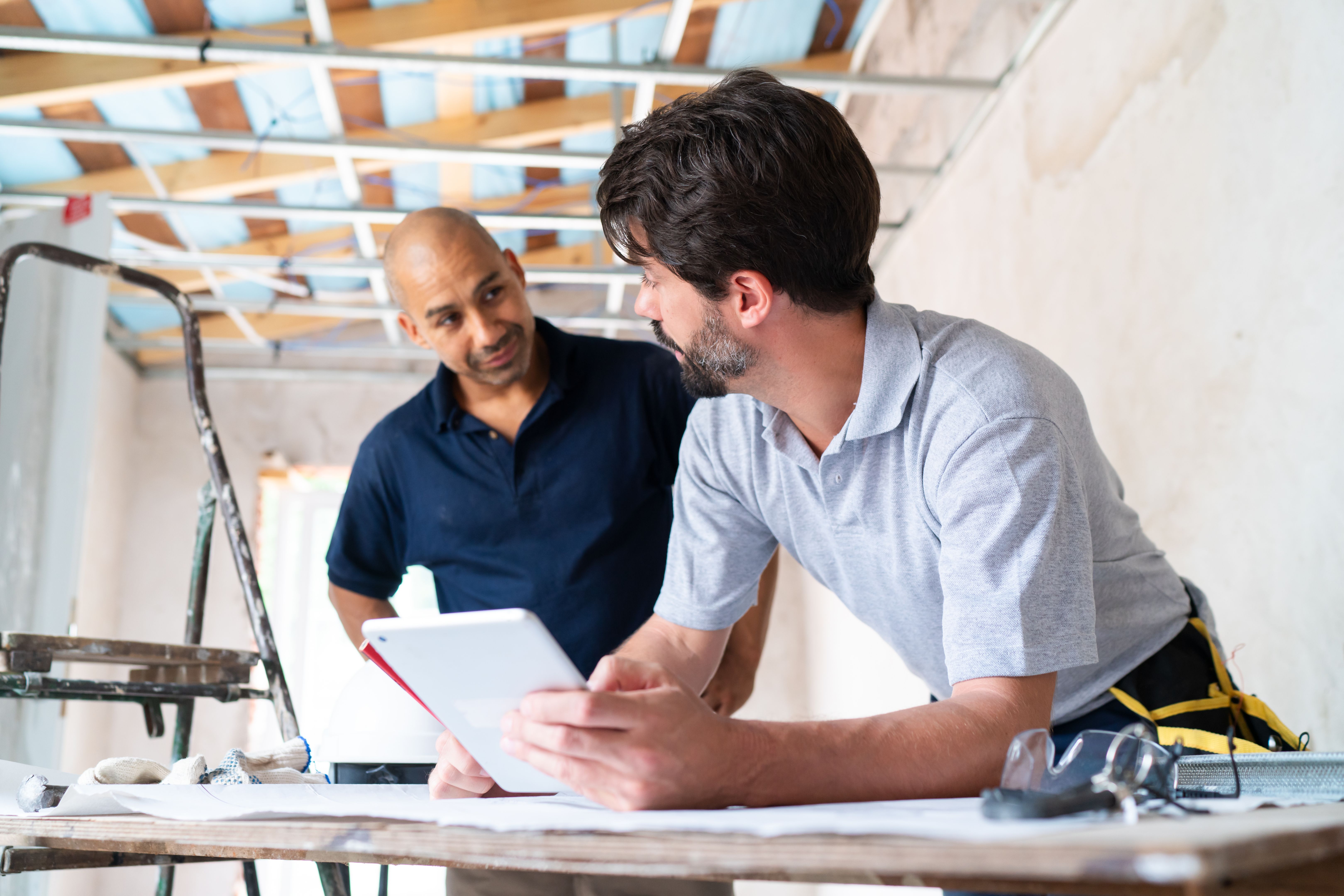 handyman discussing project