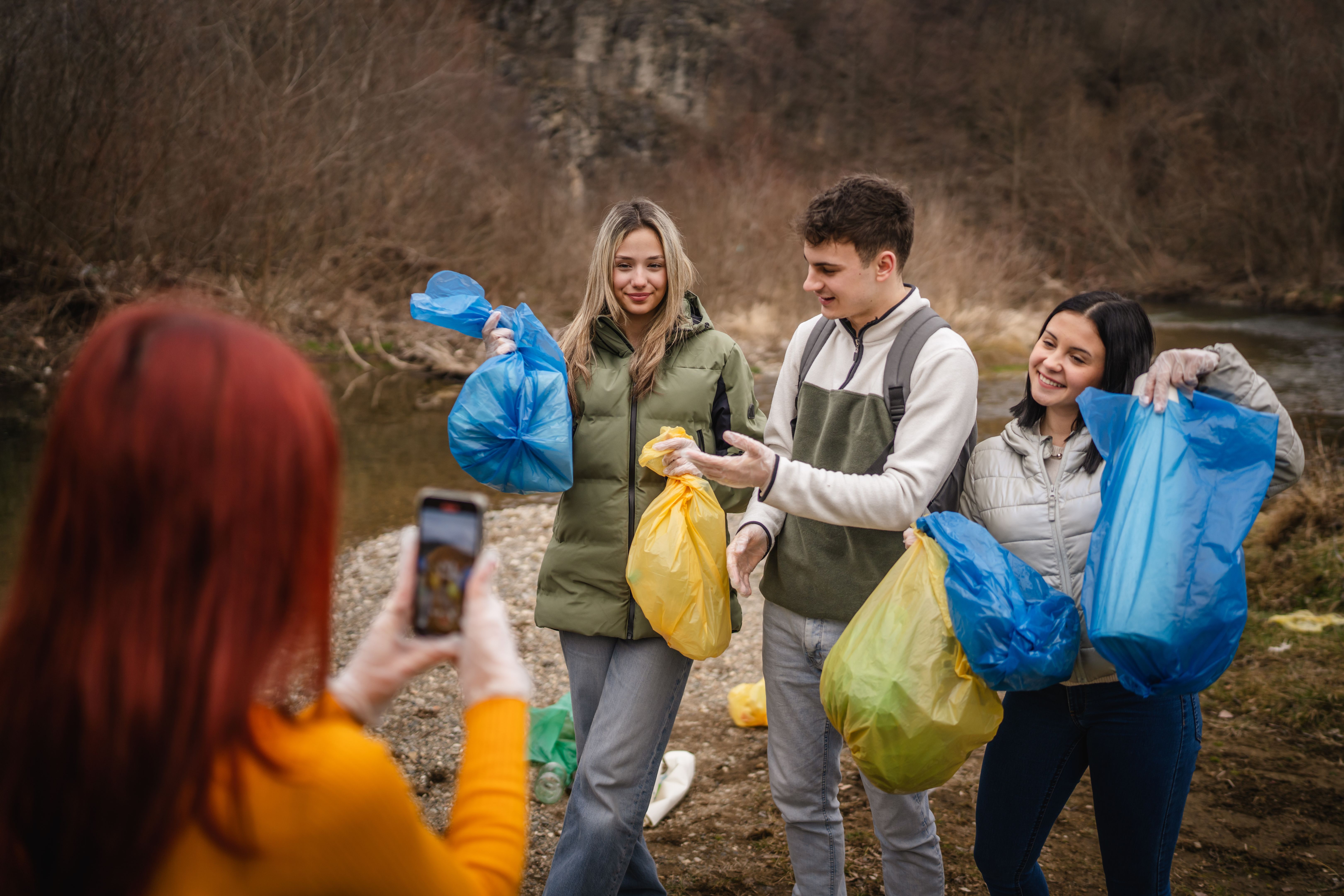 volunteer online