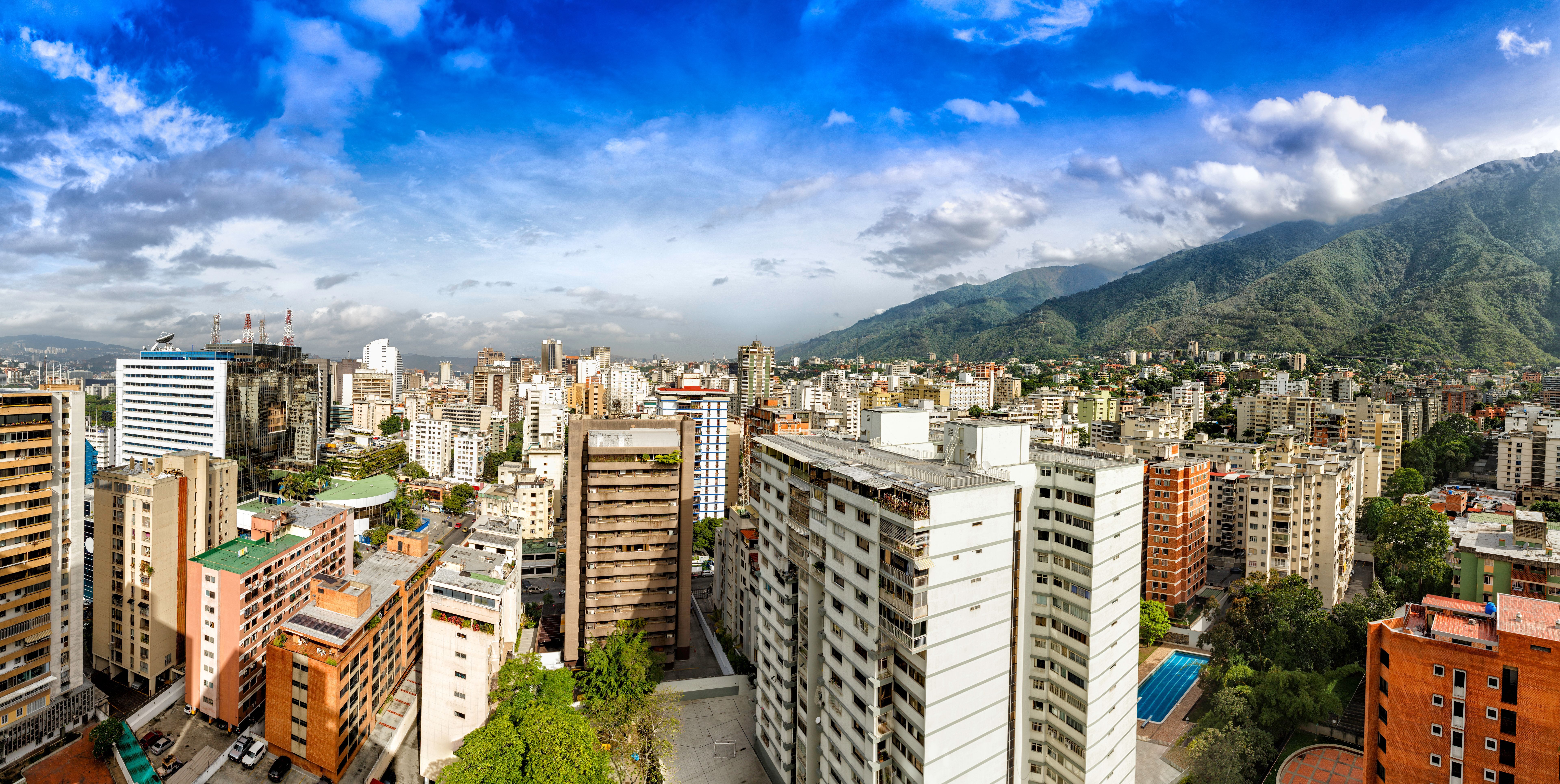 van rental caracas