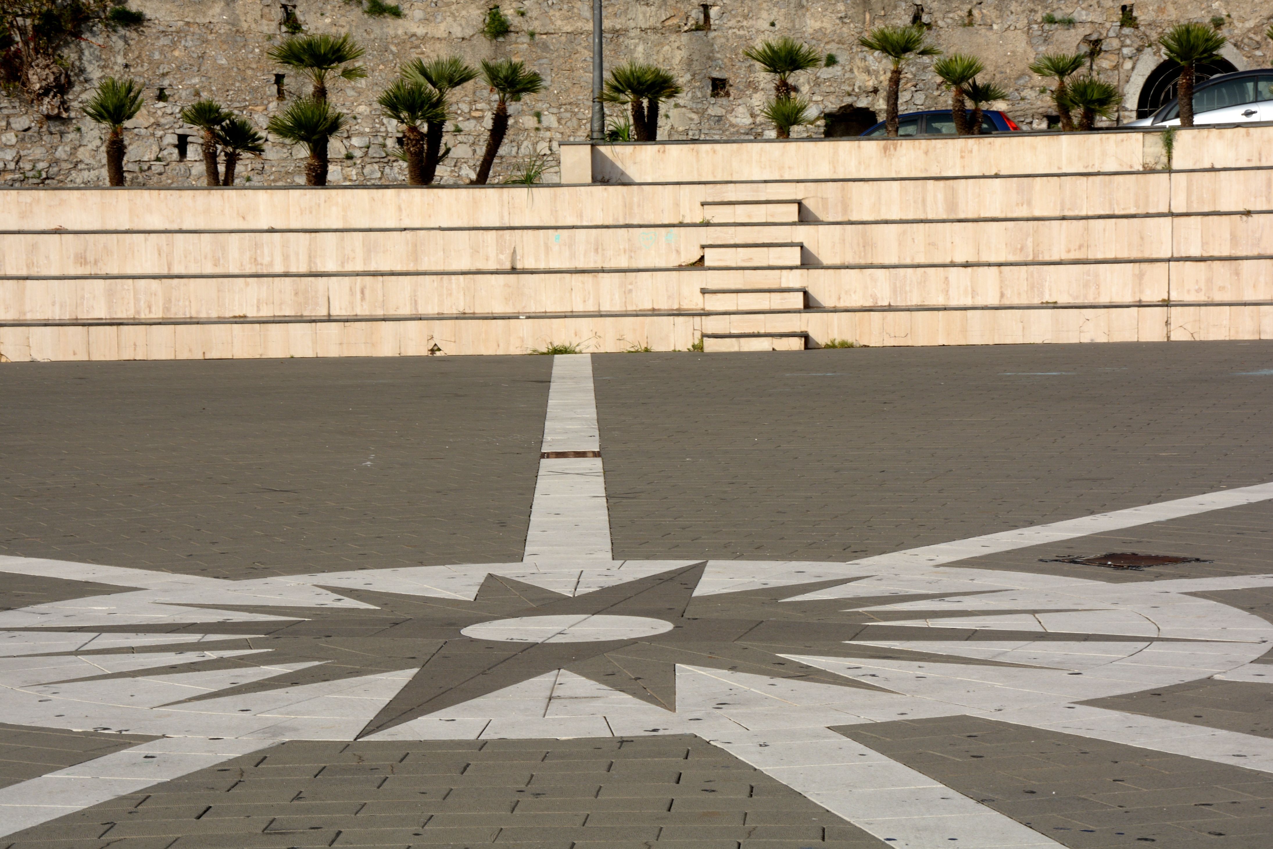 piazza pavimentata