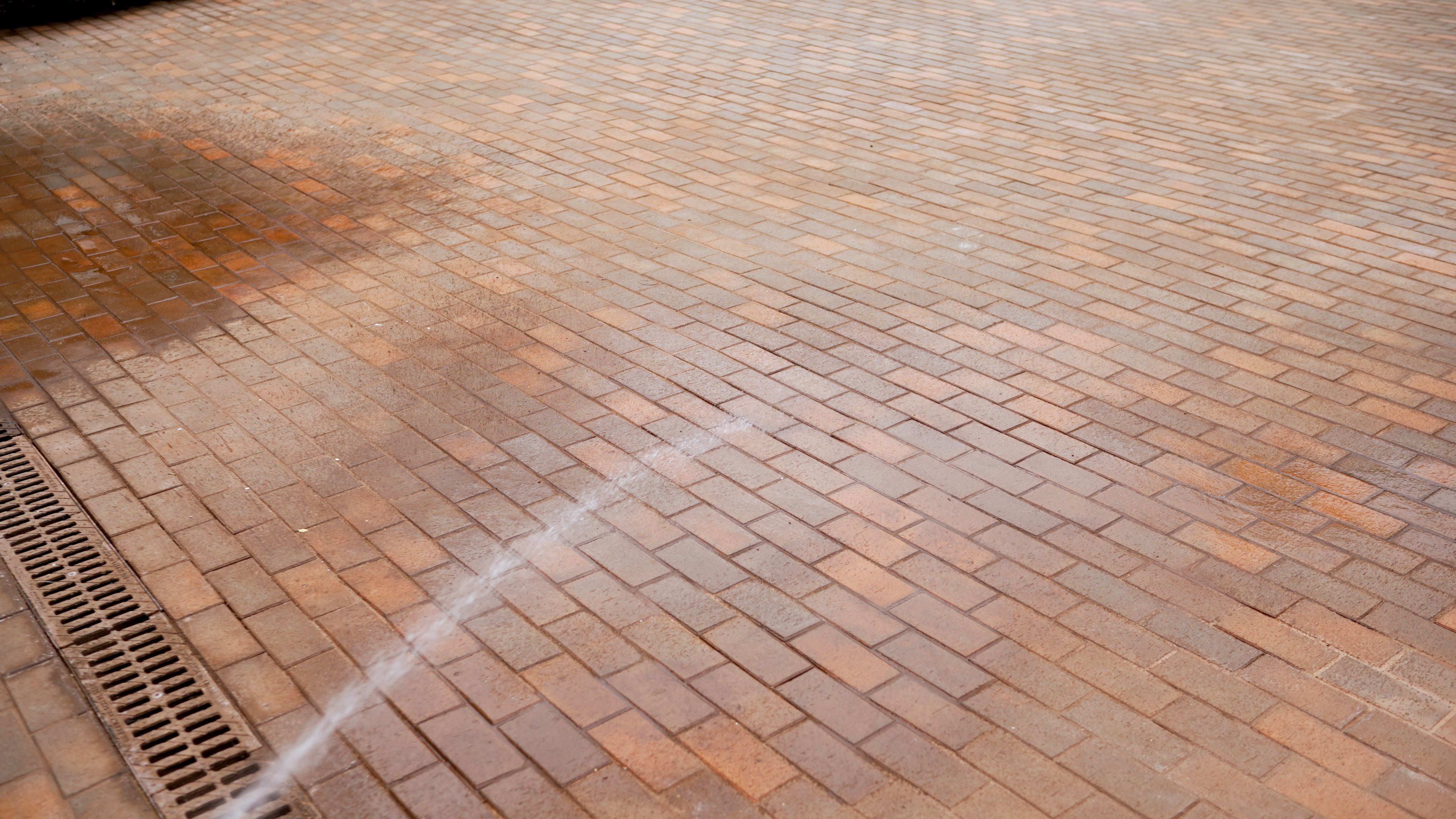 power washing driveway