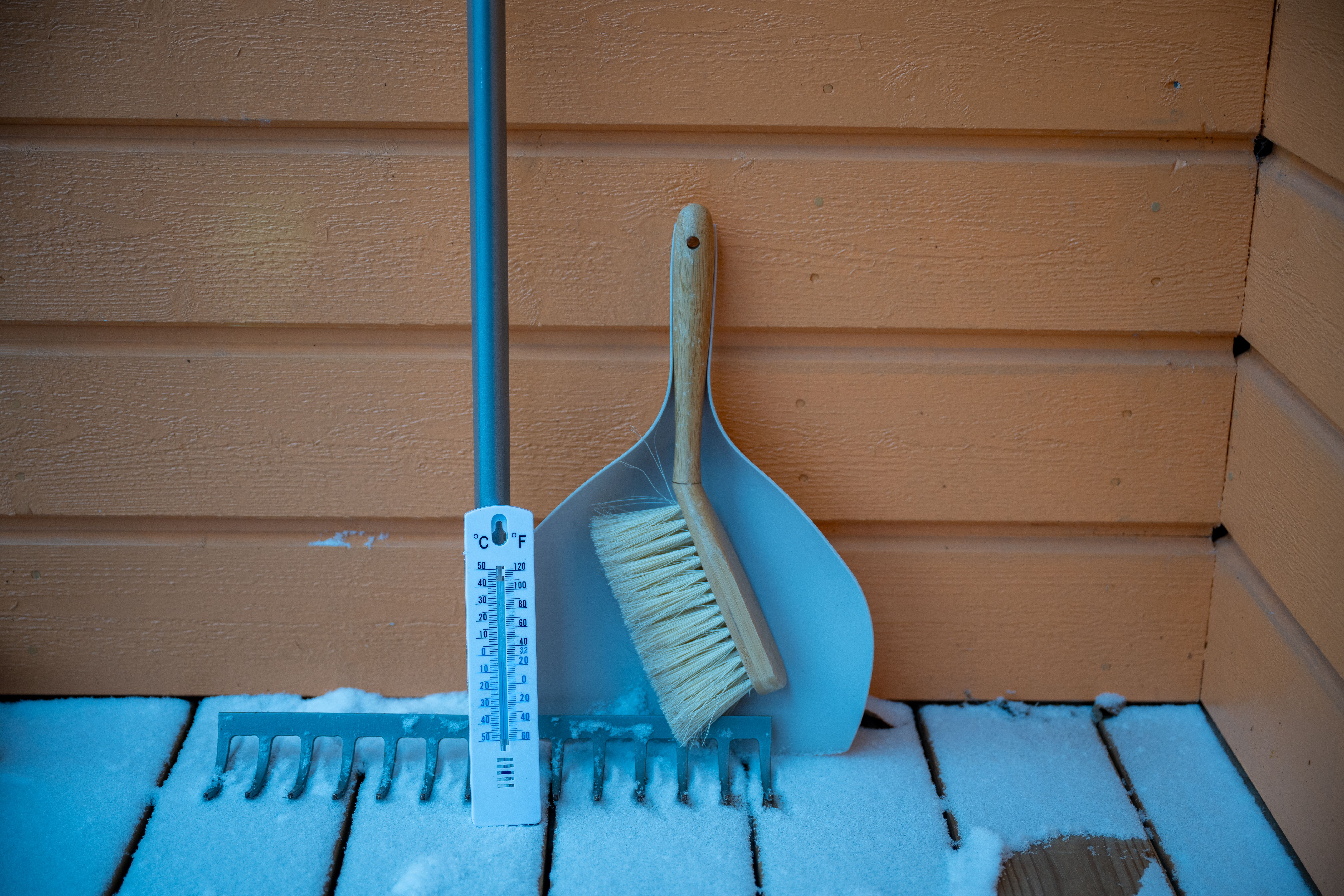 deck cleaning tools